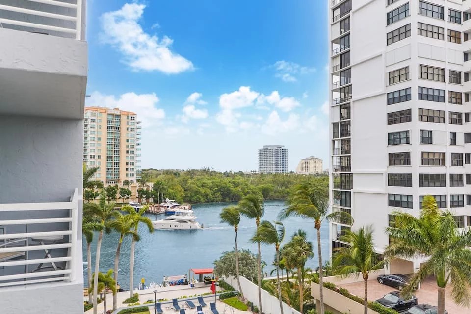 Floride - Fort Lauderdale - Appartement - Location saisonnière - 6 Personnes - 2 Chambres - 2 Salles de bains - Piscine.