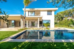 New contemporary villa with ocean views – Sémaphore neighborhood — photo 2 of 7