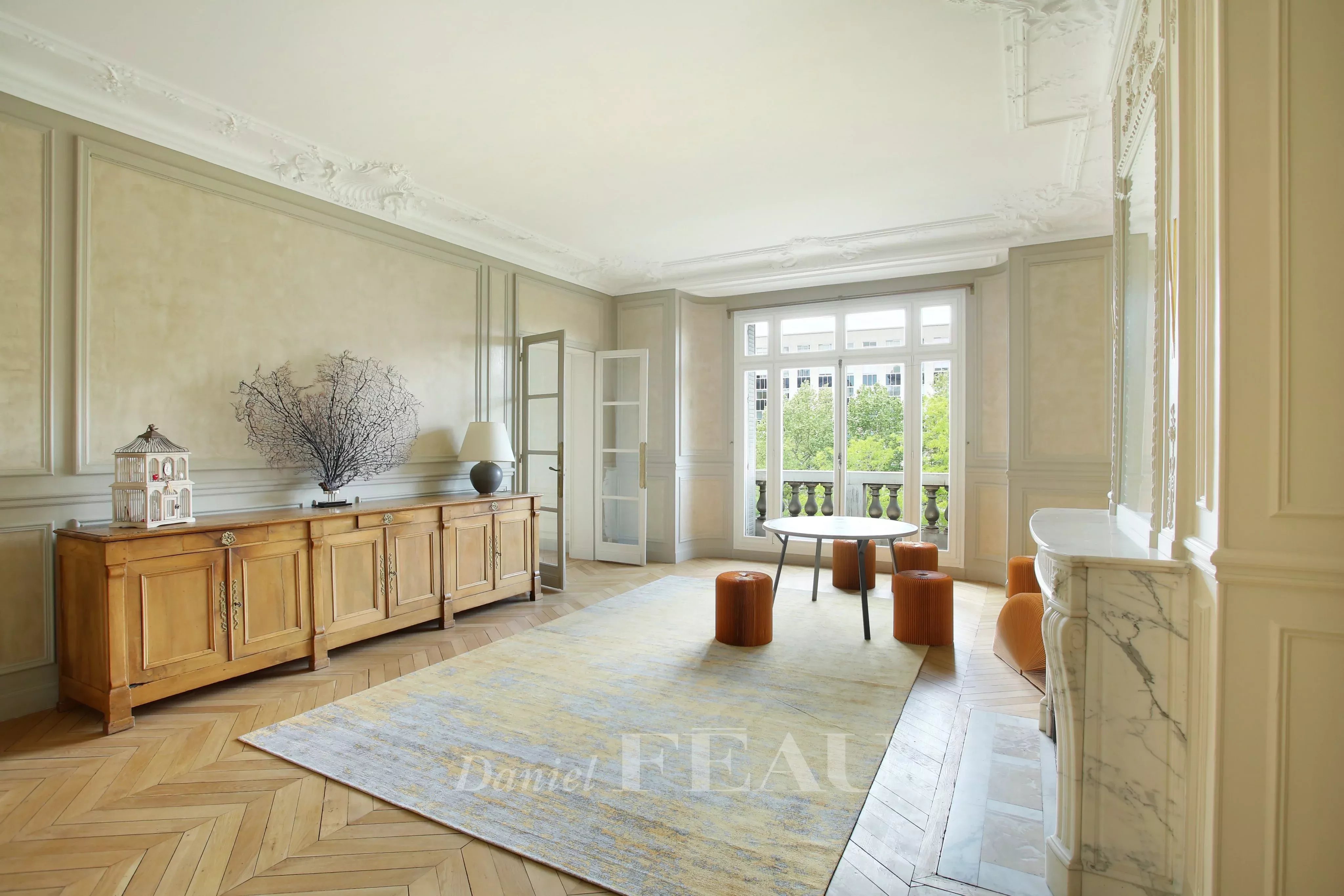 Living-room Wooden floor