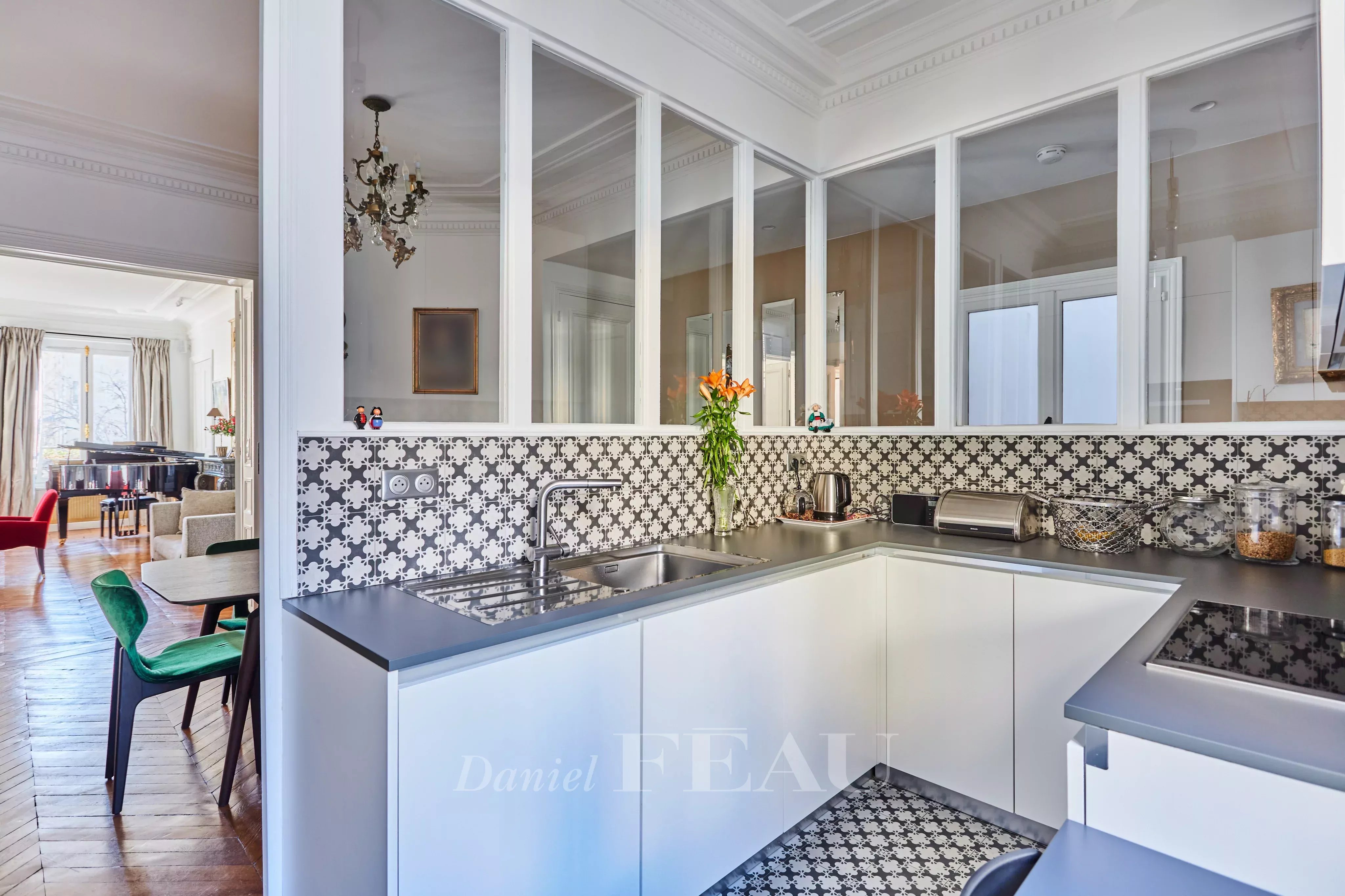 Sale Apartment Paris 16th