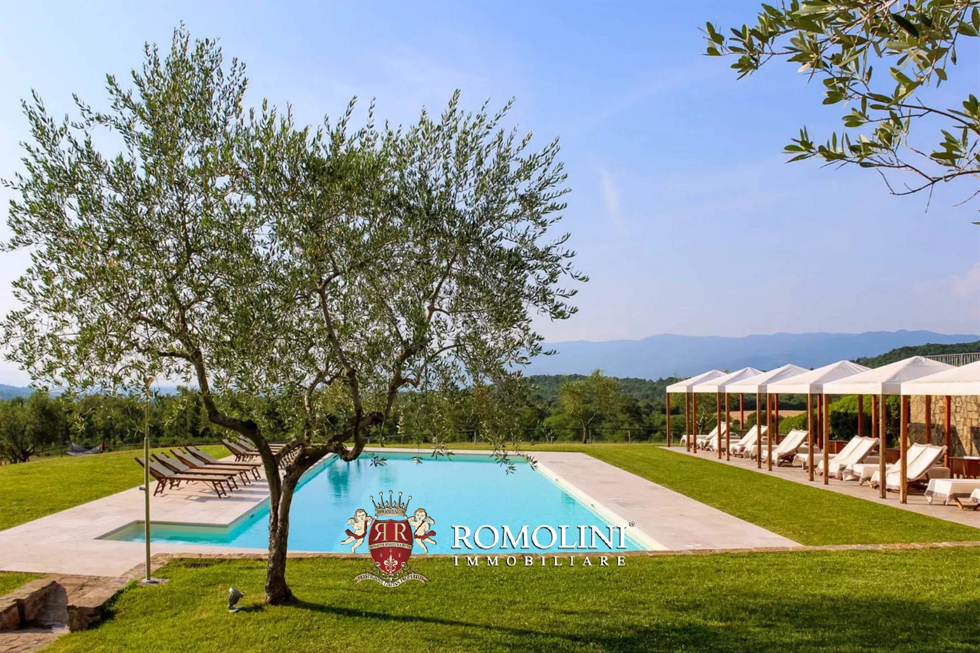 25 Bedroom Vineyard's Image 3