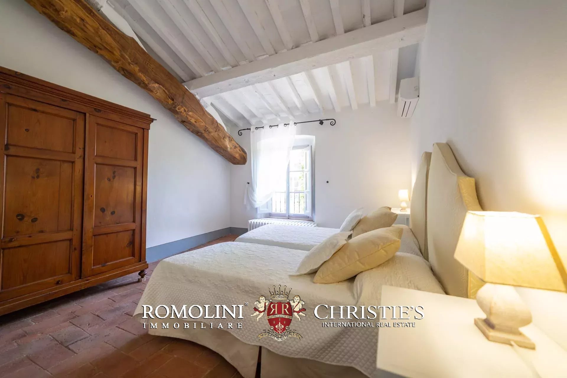 15 Bedroom Villa/Townhouse's Image 69