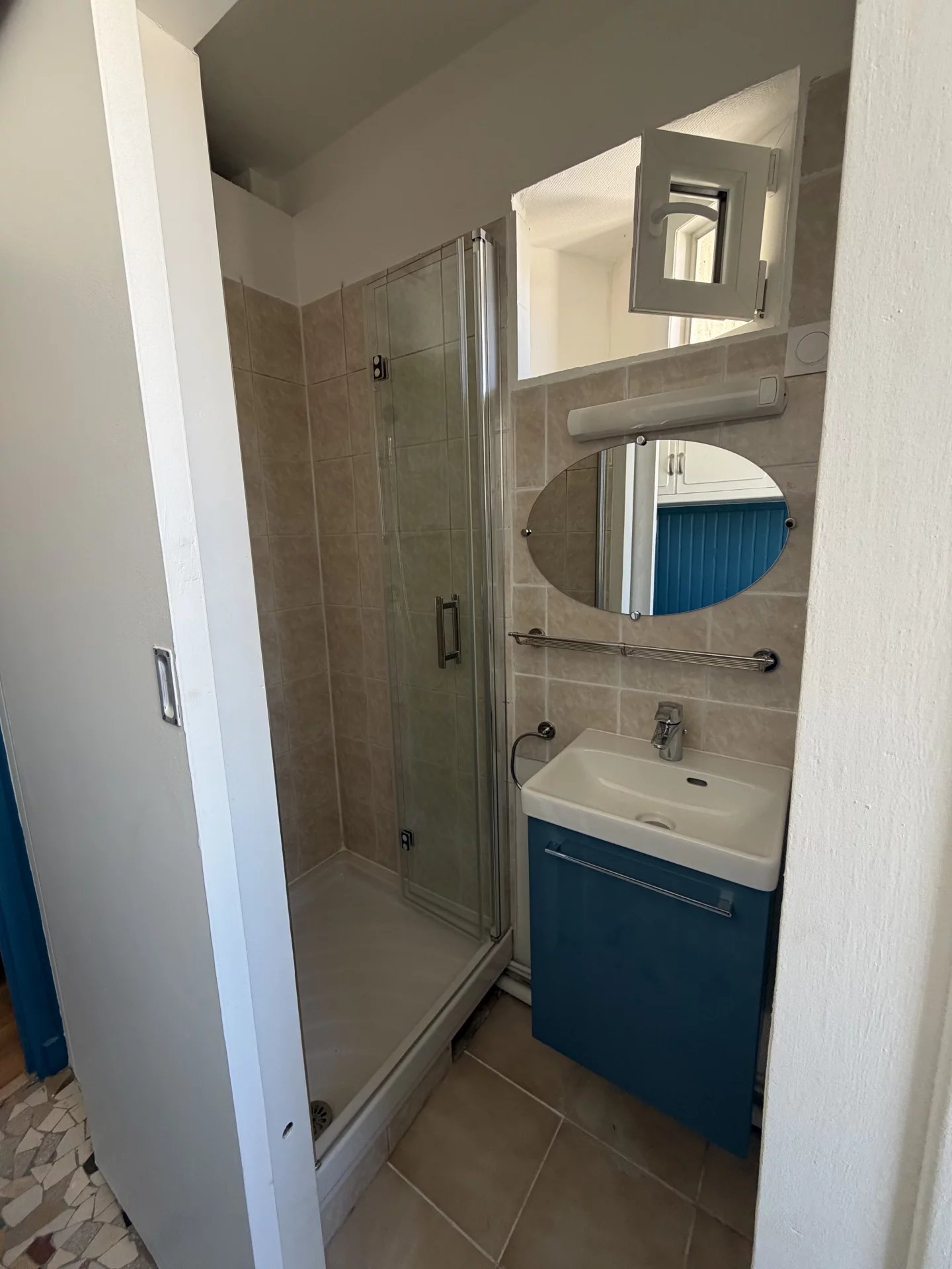 À louer – Studio lumineux de 23 m² au cœur de Clichy - Image Array