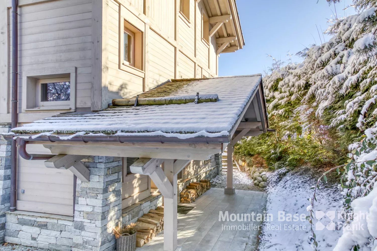 Photo of A 5-bedroom chalet in Combloux with fabulous Mont Blanc views