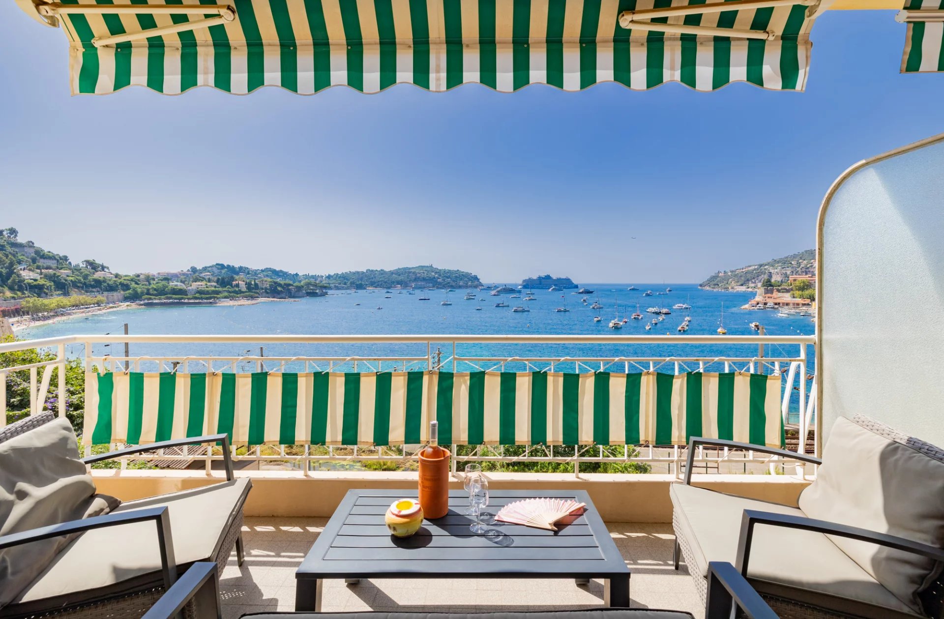 A VENDRE 2 PIECES  - FRONT DE MER VILLEFRANCHE-SUR-MER