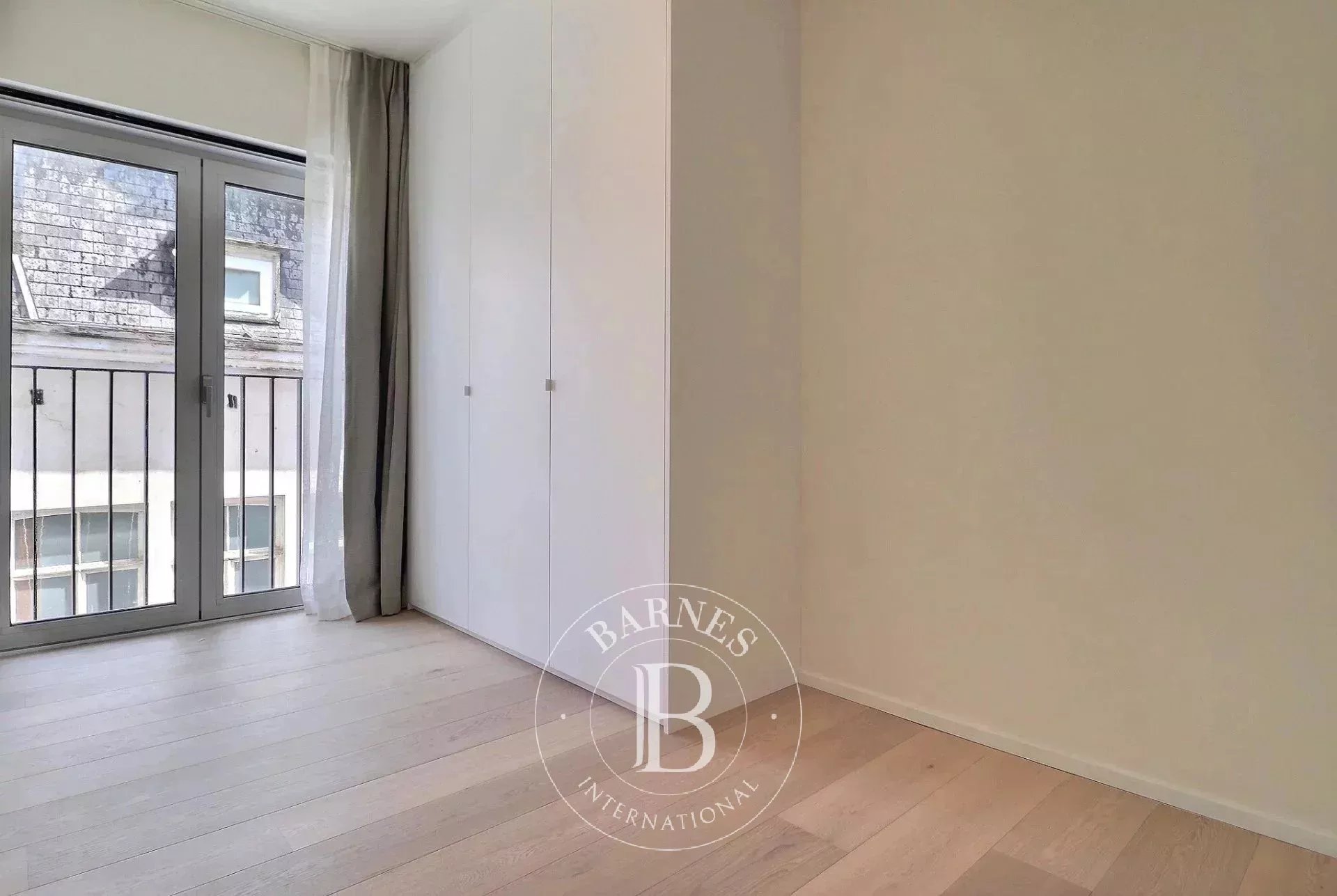 Rogier - Gemeubileerd 2 slaapkamer appartement