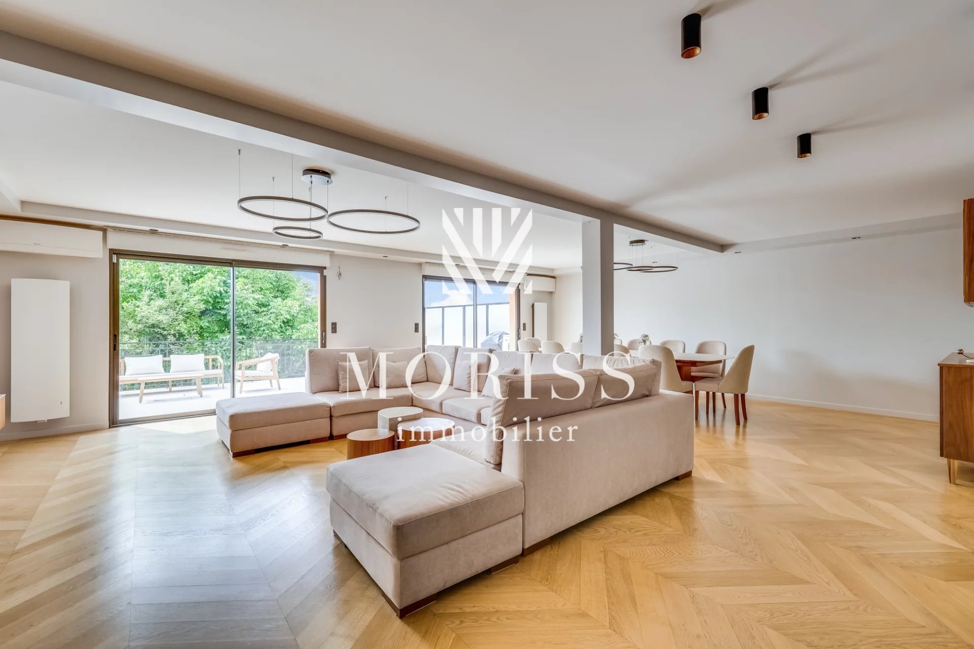 Fontenay-sous-Bois Maison de 7 pièces de 269 m2 - Image 1