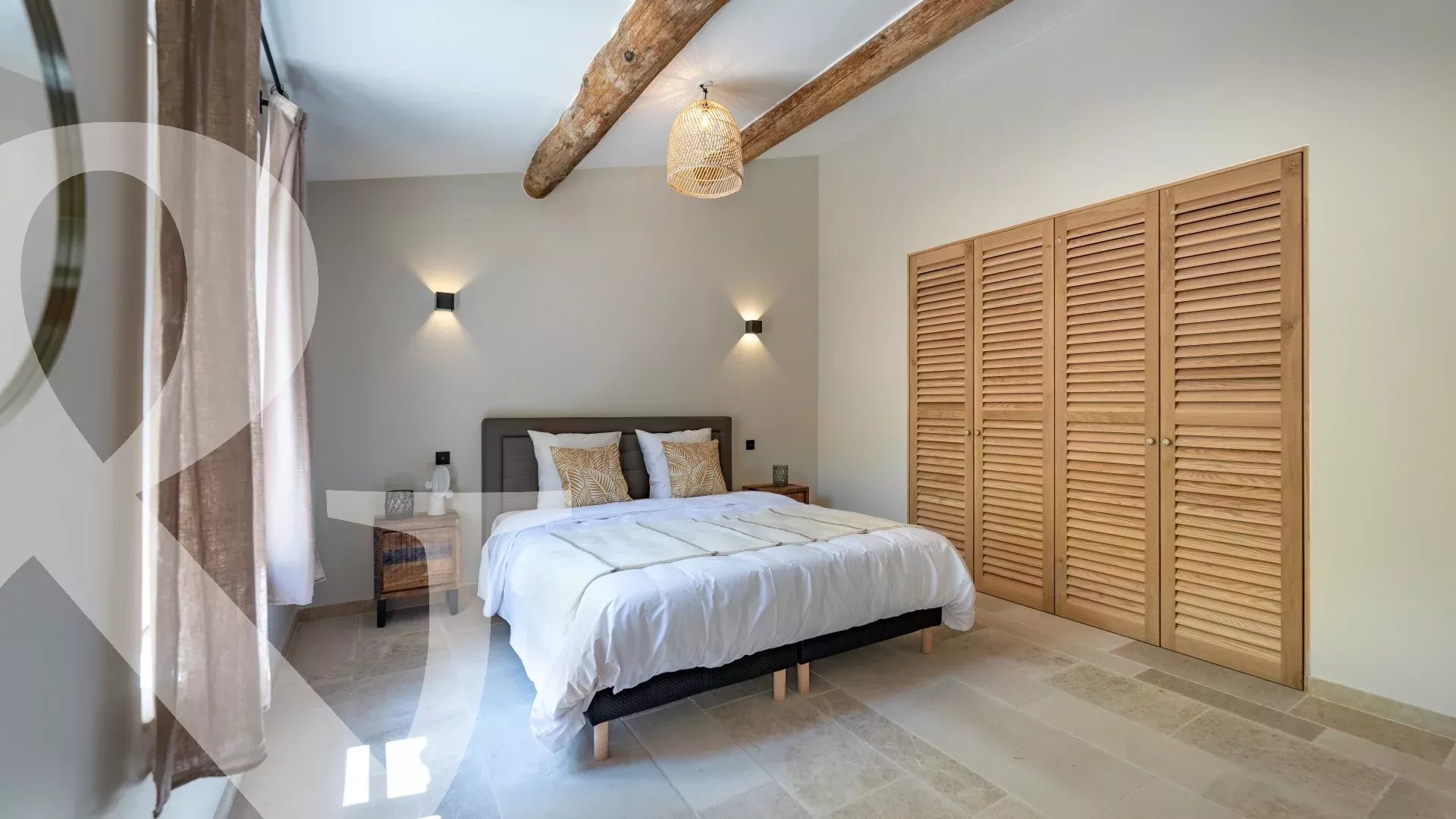 UN BIEN UNIQUE AVEC VUE SUR L'EGLISE