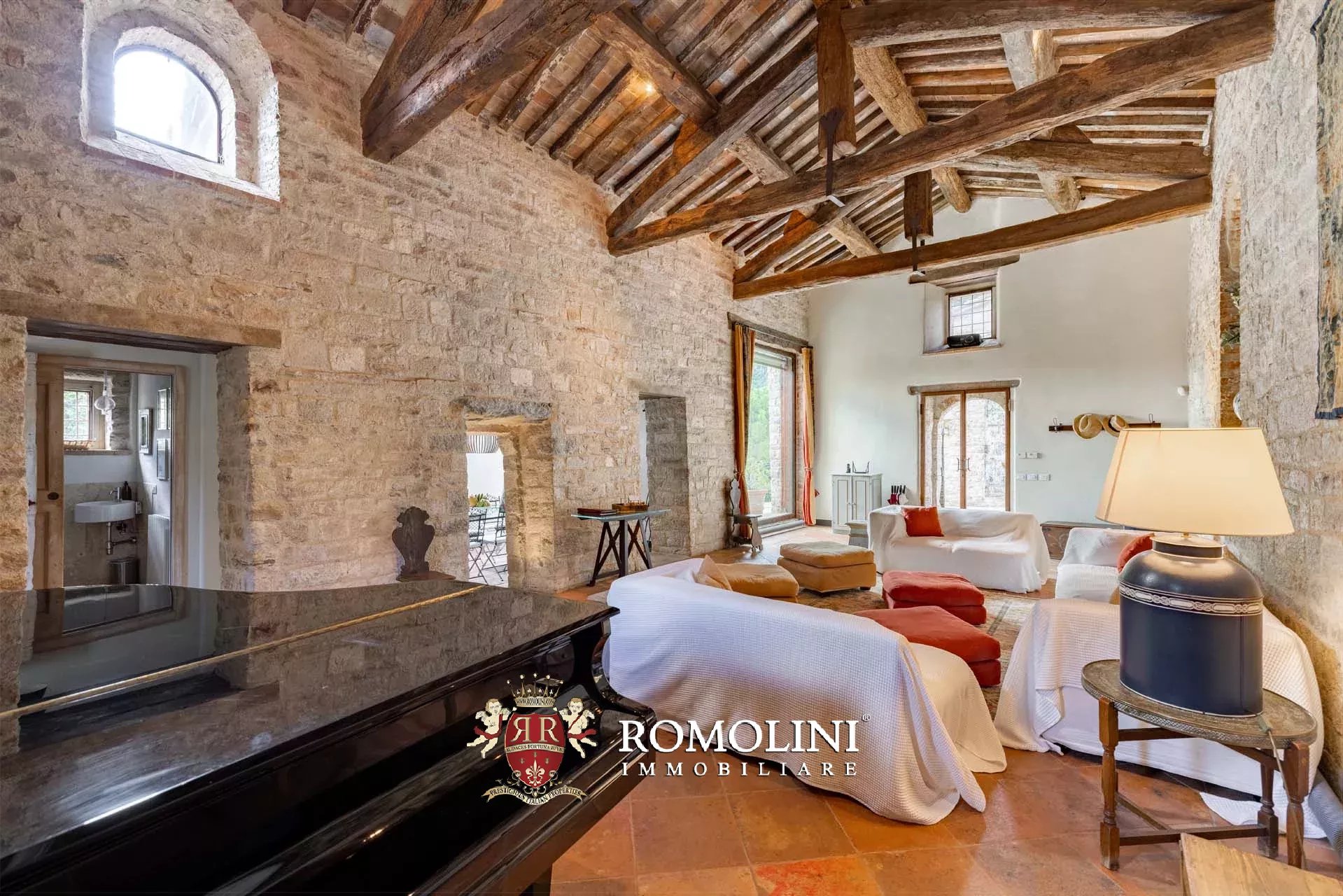8 Bedroom Villa/Townhouse's Image 32