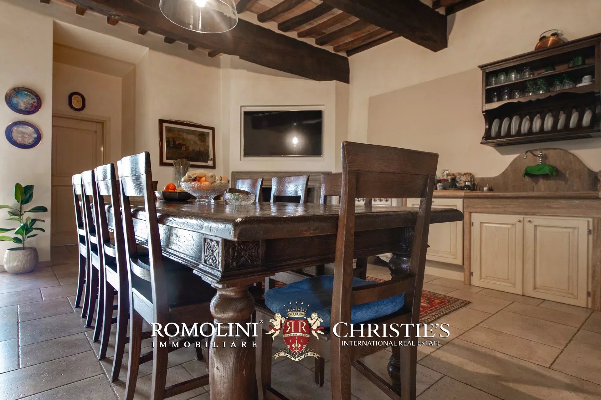 10 Bedroom Villa/Townhouse's Image 33