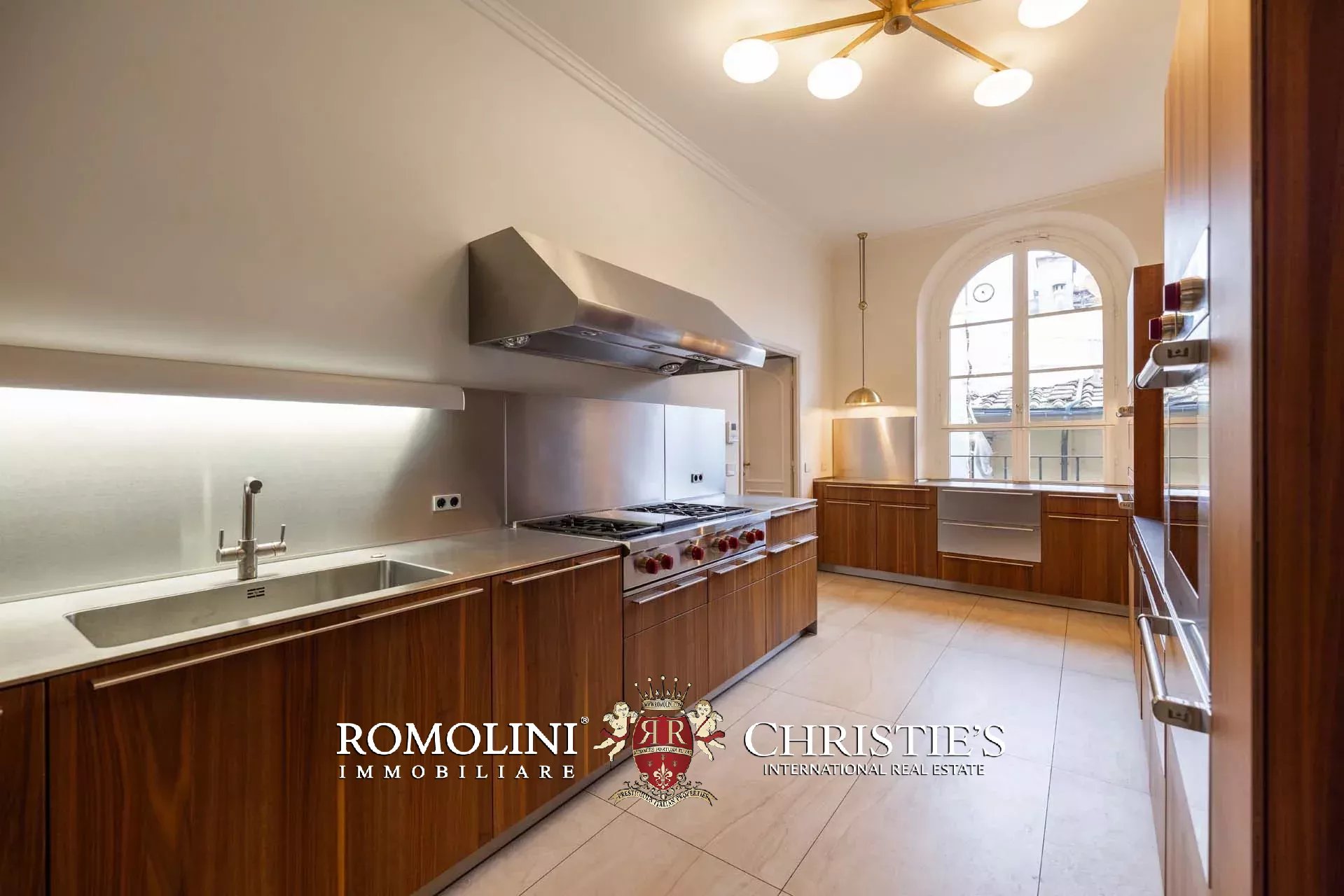 16 Bedroom Villa/Townhouse's Image 94