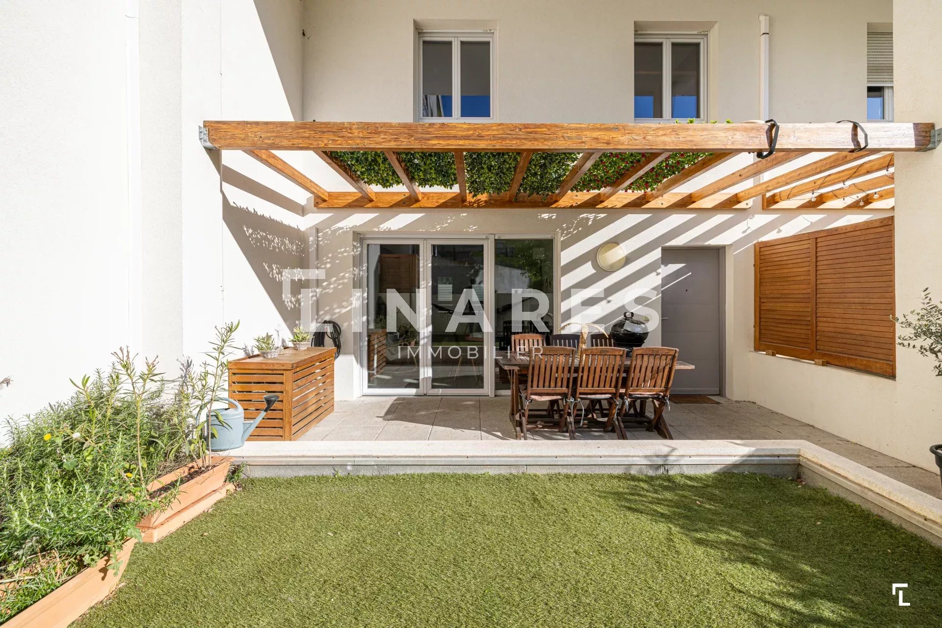 GREEN & STONE   - Appartement Duplex T5 de 95 m2 – Terrasse – Jardin 13002