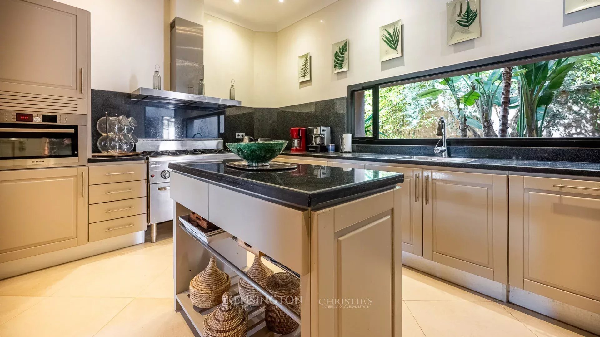 5 Bedroom Villa/Townhouse's Image 21