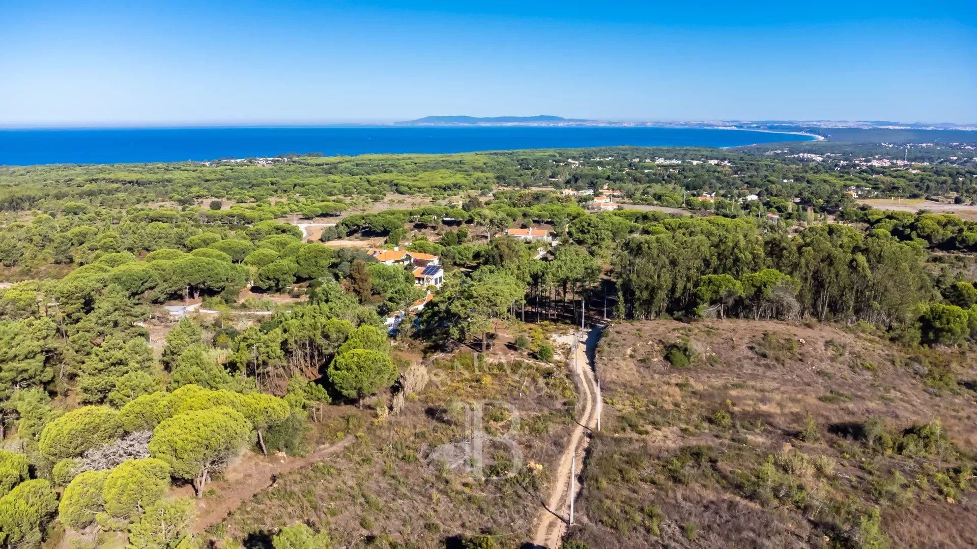 Lote de Terreno com projecto aprovado