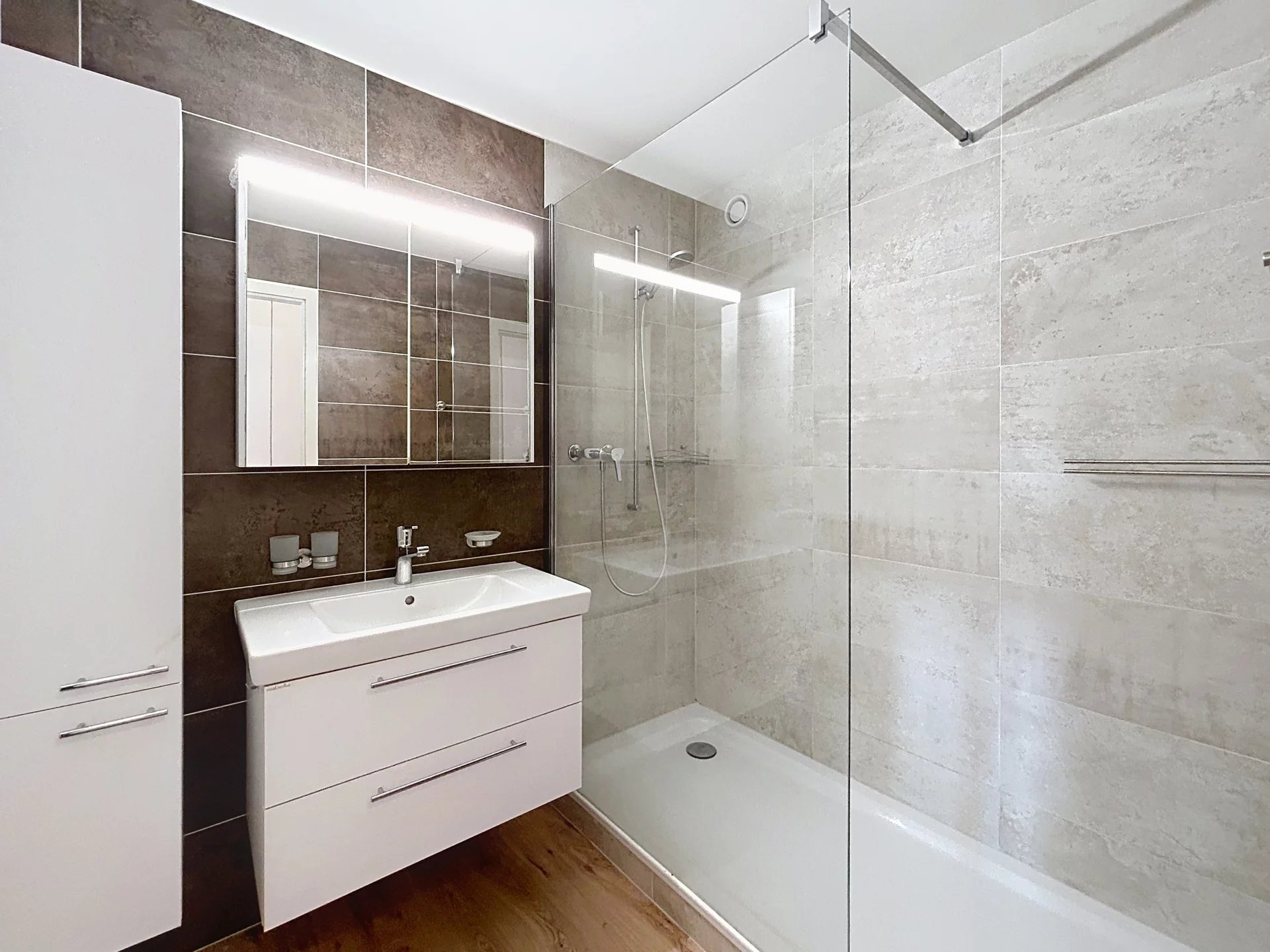 Appartement à Neuchâtel avec vue lac et alpes