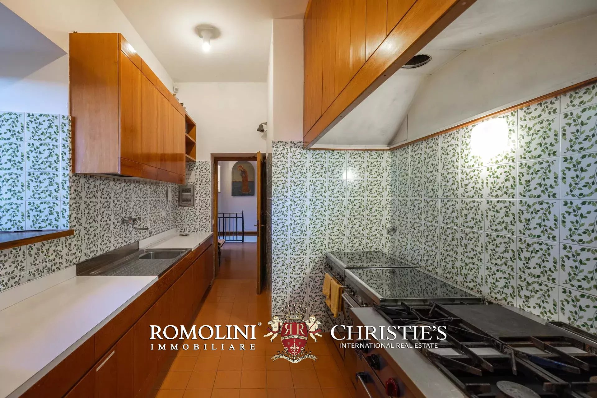 30 Bedroom Villa/Townhouse's Image 28