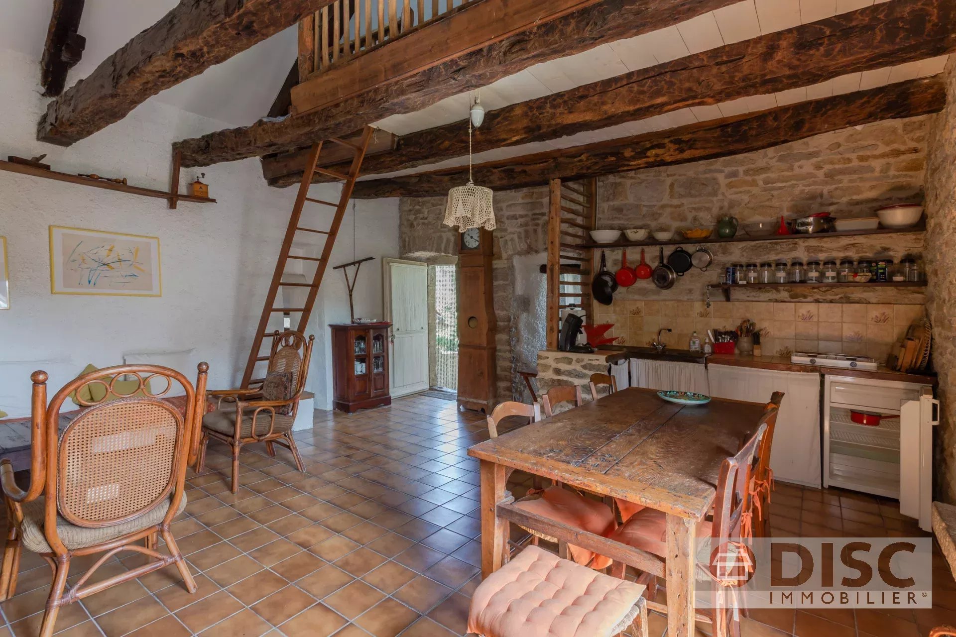 Charmante maison en pierre avec jardin. - Photo 3