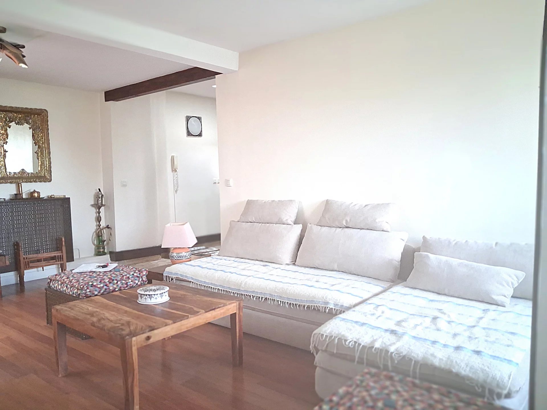 MAGNIFIQUE APPARTEMENT LUMINEUX PROCHE DES DEUX LIGNES 7 ET 14 !