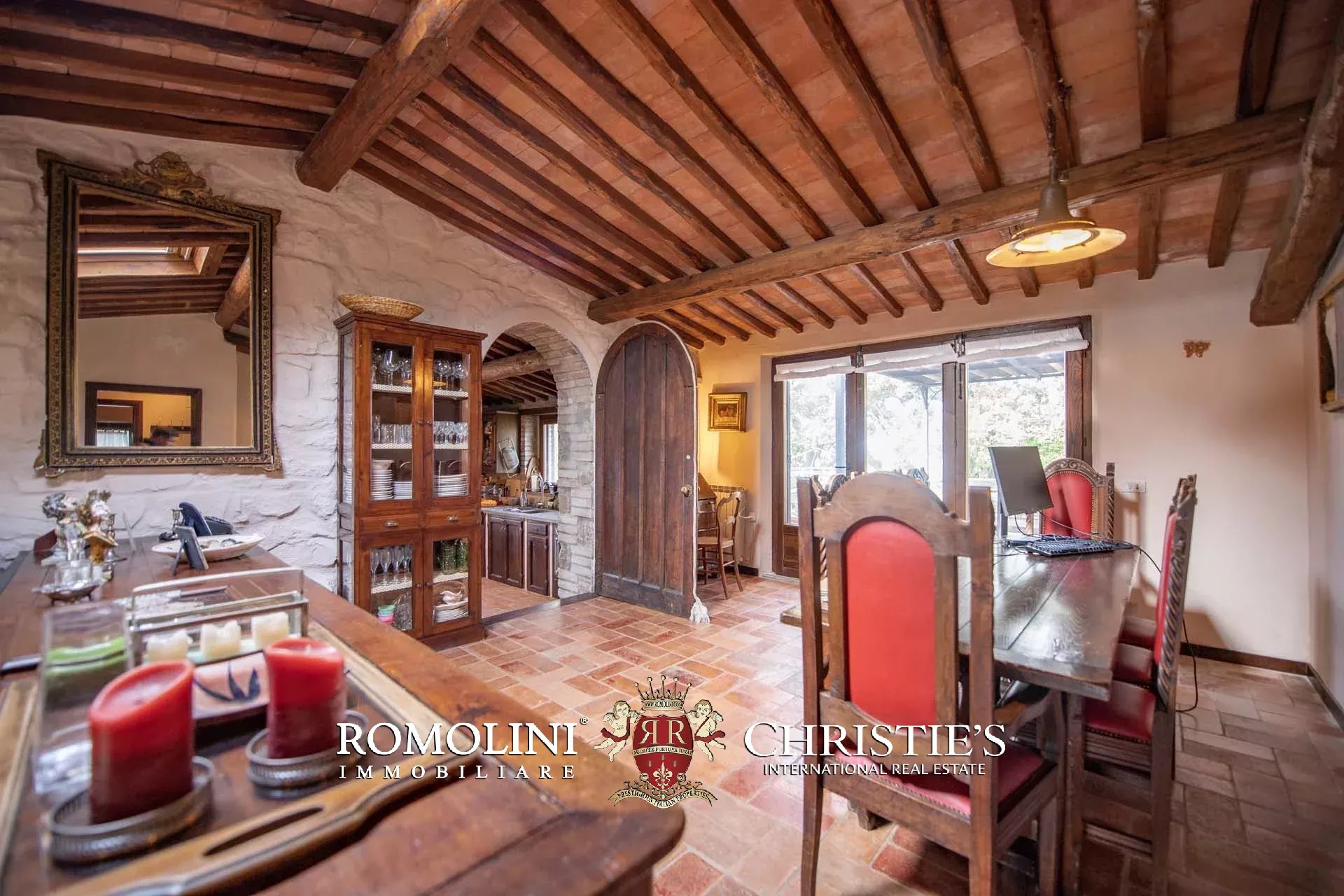 6 Bedroom Villa/Townhouse's Image 30