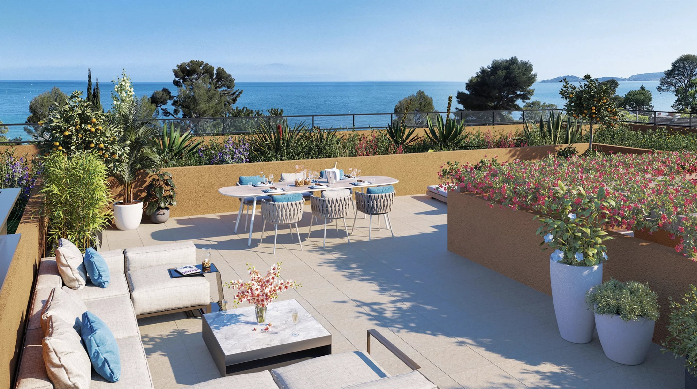 EZE BORD-DE-MER 4 ROOMS OF 102M2 ON THE TOP FLOOR WITH SOLARIUM OF 77M2 AND SEA VIEW