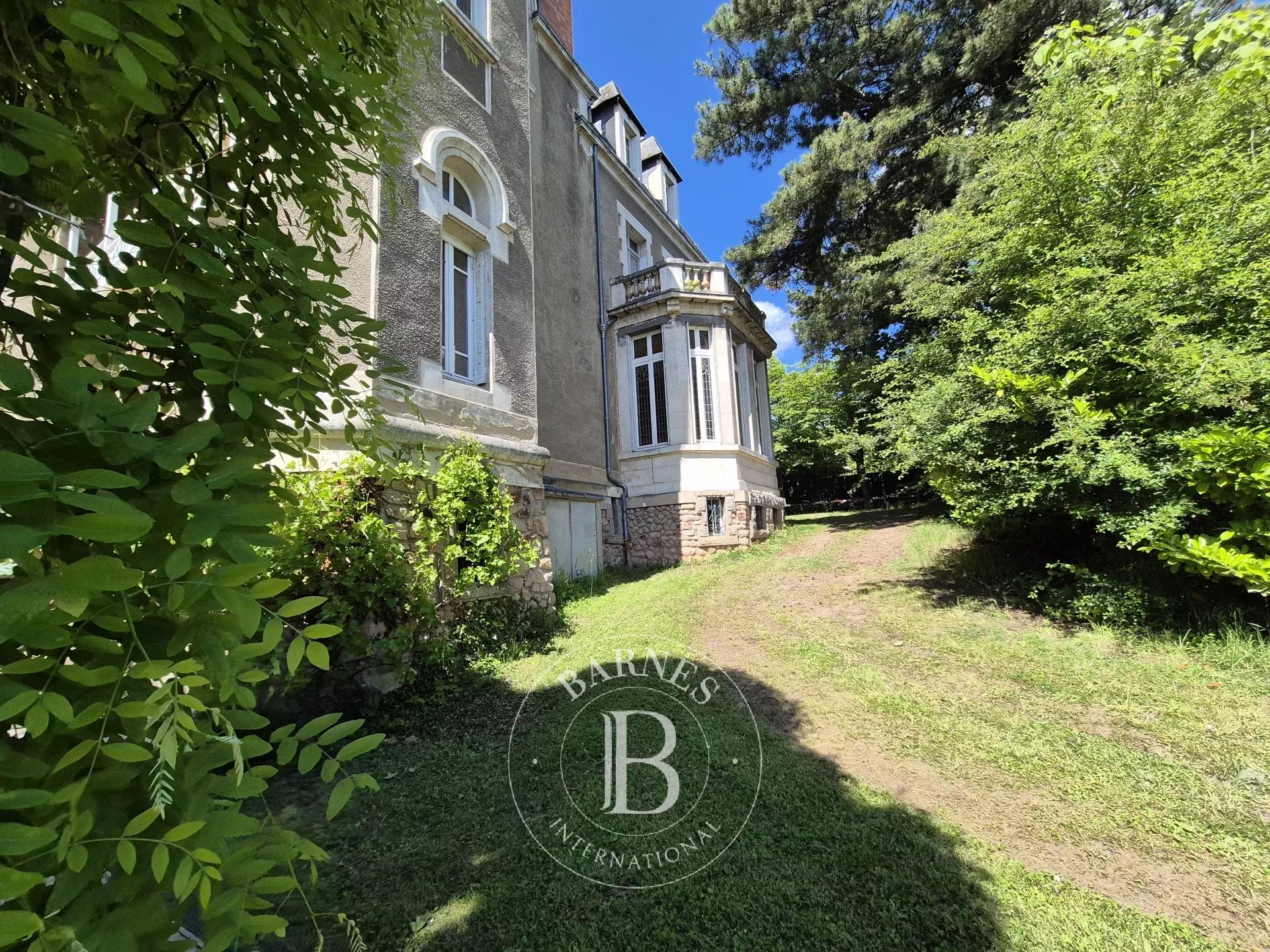 Propriété Châtel-Guyon  -  ref 84899717 (picture 2)