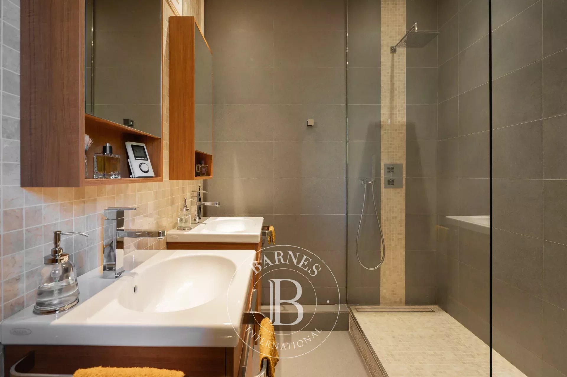 Daire Paris 18ème - picture 11