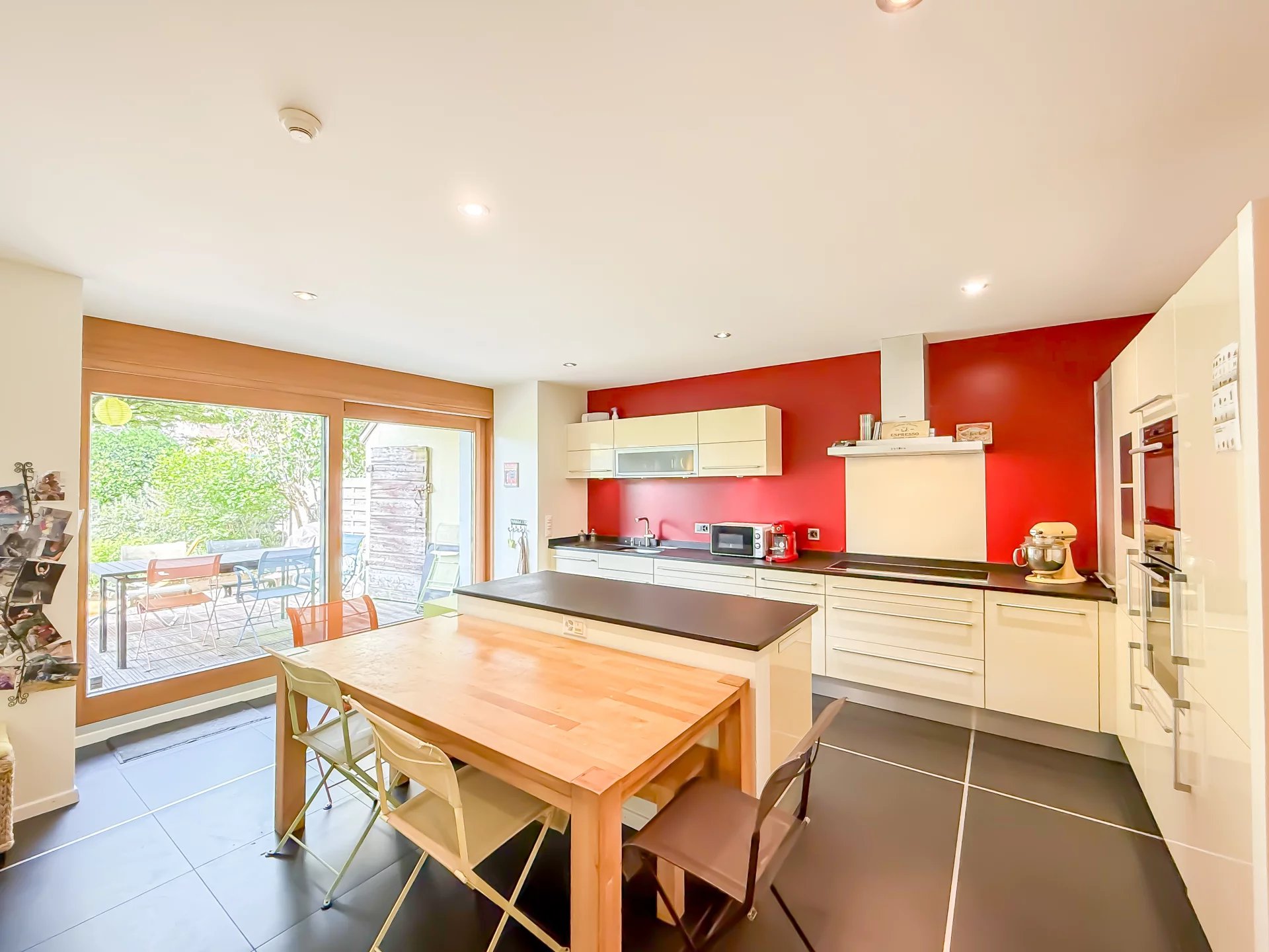 RARE ! Maison de caractère au cœur du vieux bourg !