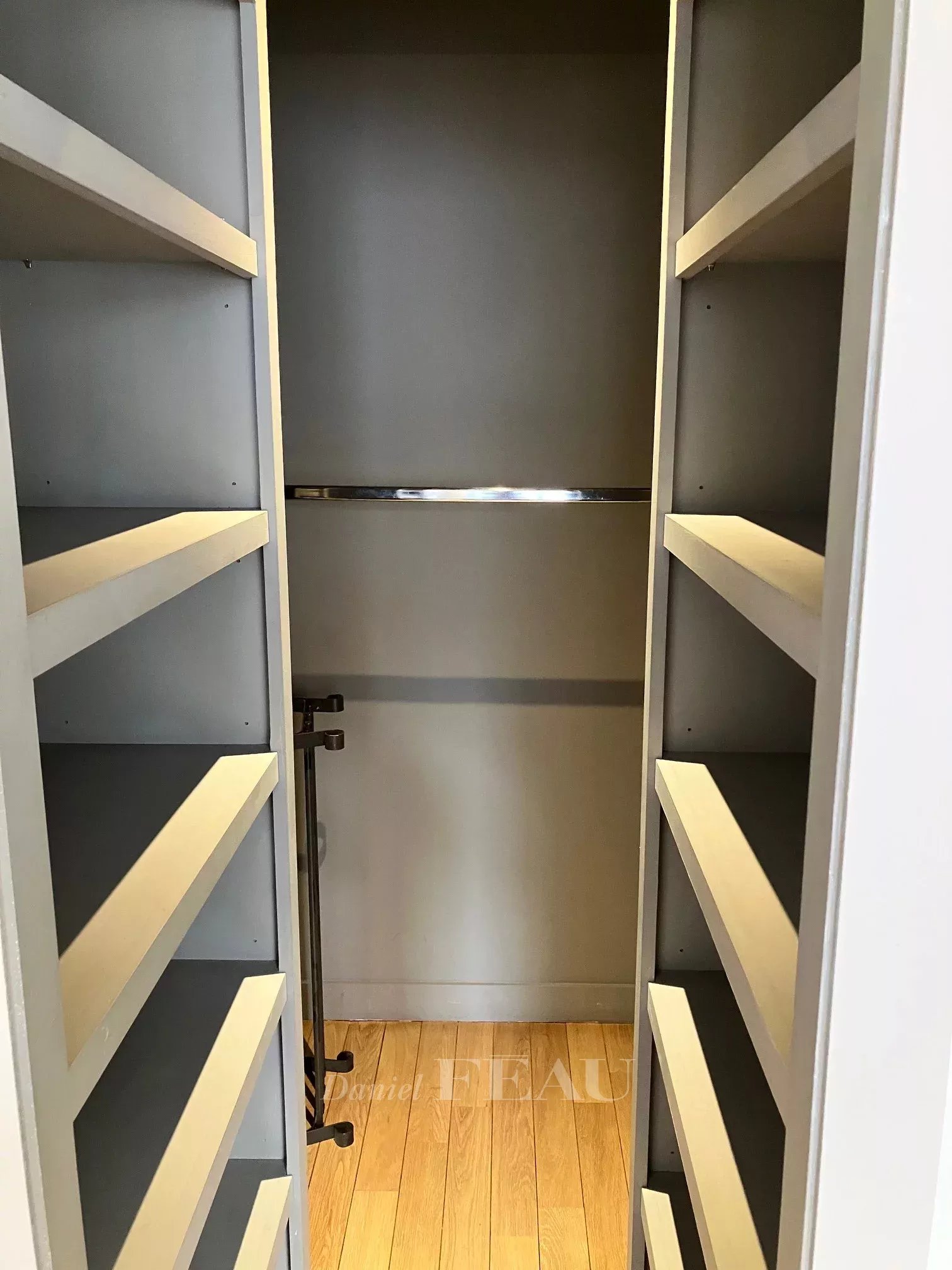 Sale Apartment Paris 16th