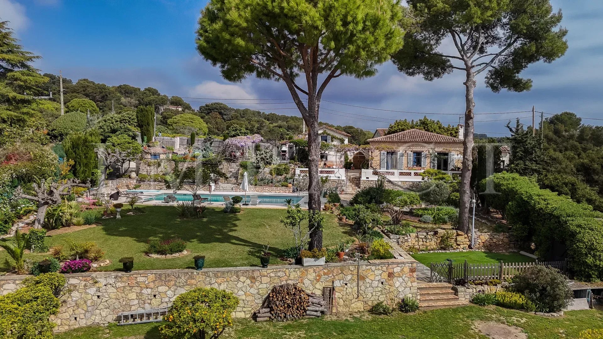 Antibes, Bastide de charme avec vue Mer à vendre