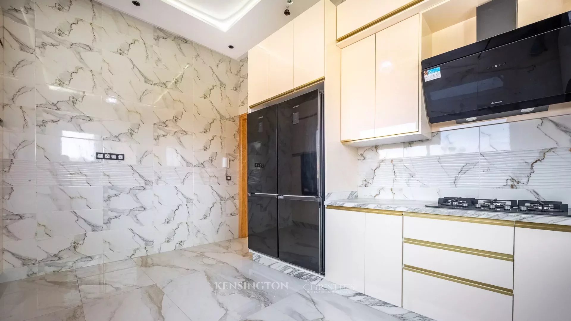4 Bedroom Villa/Townhouse's Image 10