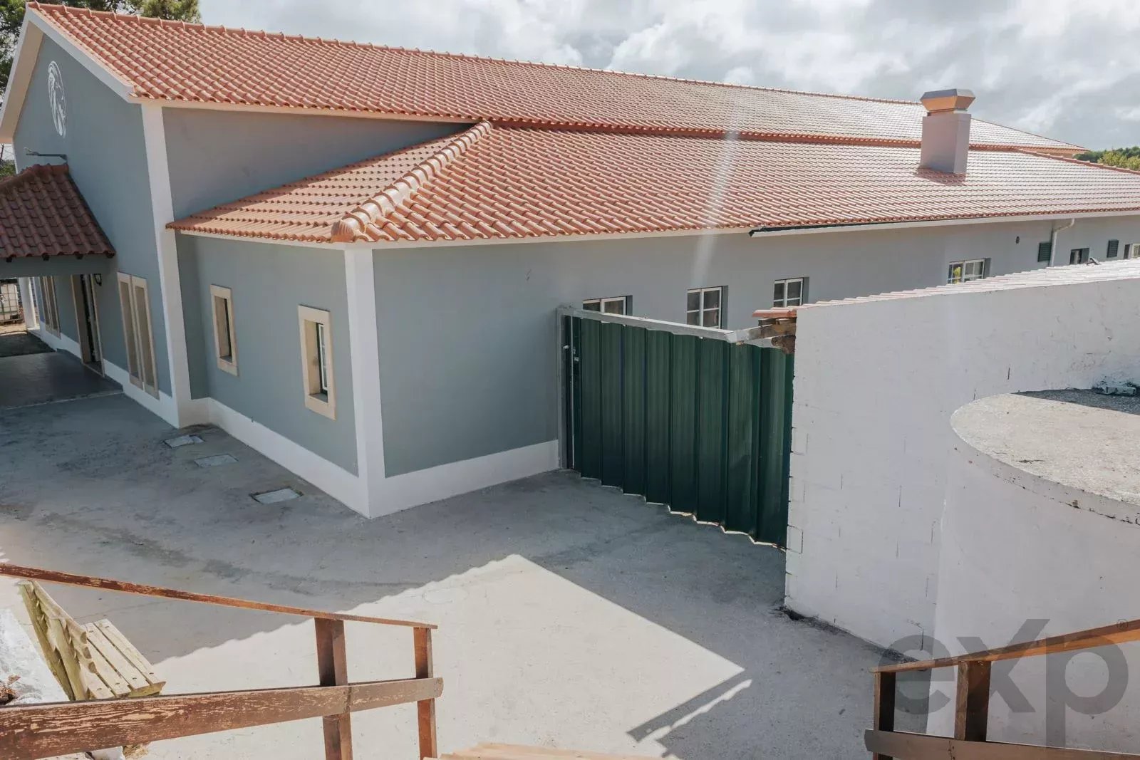 A dos Cunhados - Commercial farm with a plot of land measuring 9630 square meters 87016840 image 3