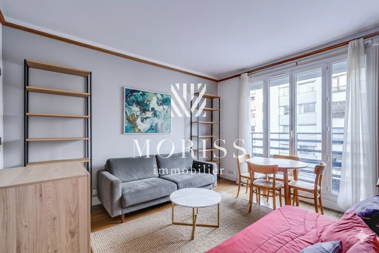 À vendre – Paris 17e Ternes – Studio meublé lumineux de 17,97 m² - Image Array