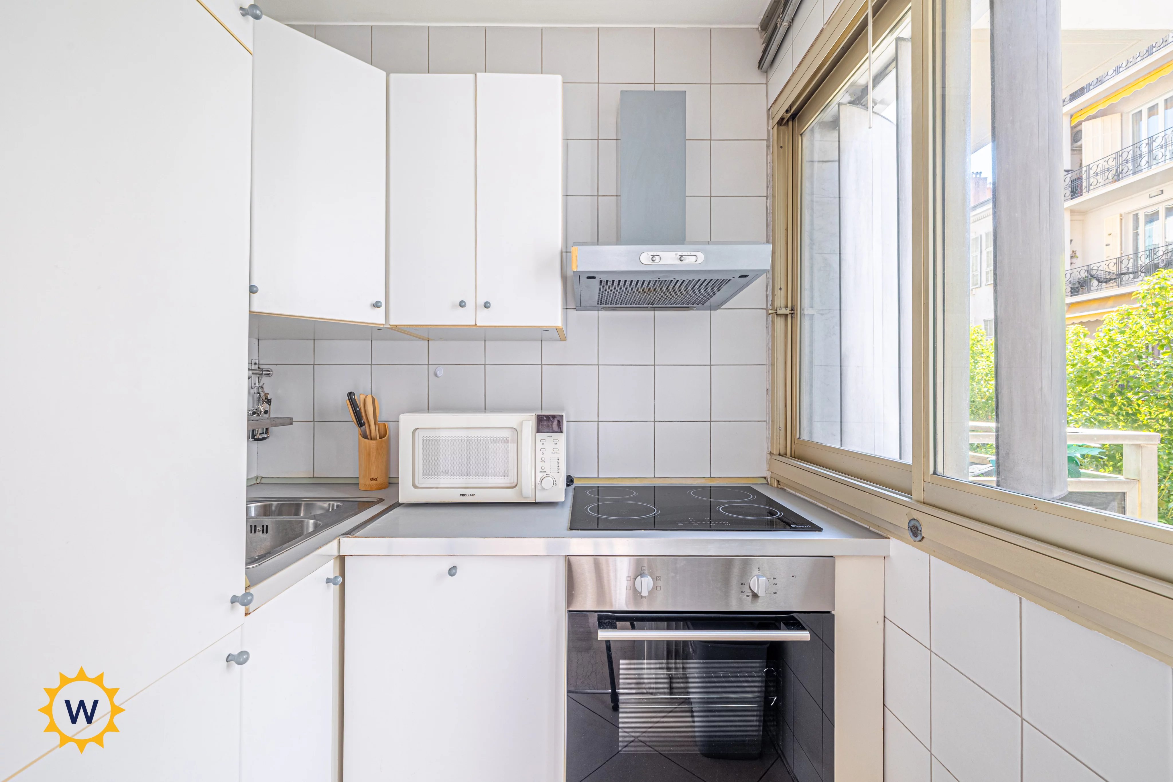 Location étudiante - Studio Meublé ( Carré d'or) — photo 3