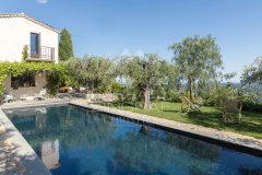 Charming Bastide in Châteauneuf-de-Grasse with Panoramic Sea Views — photo 2 of 7