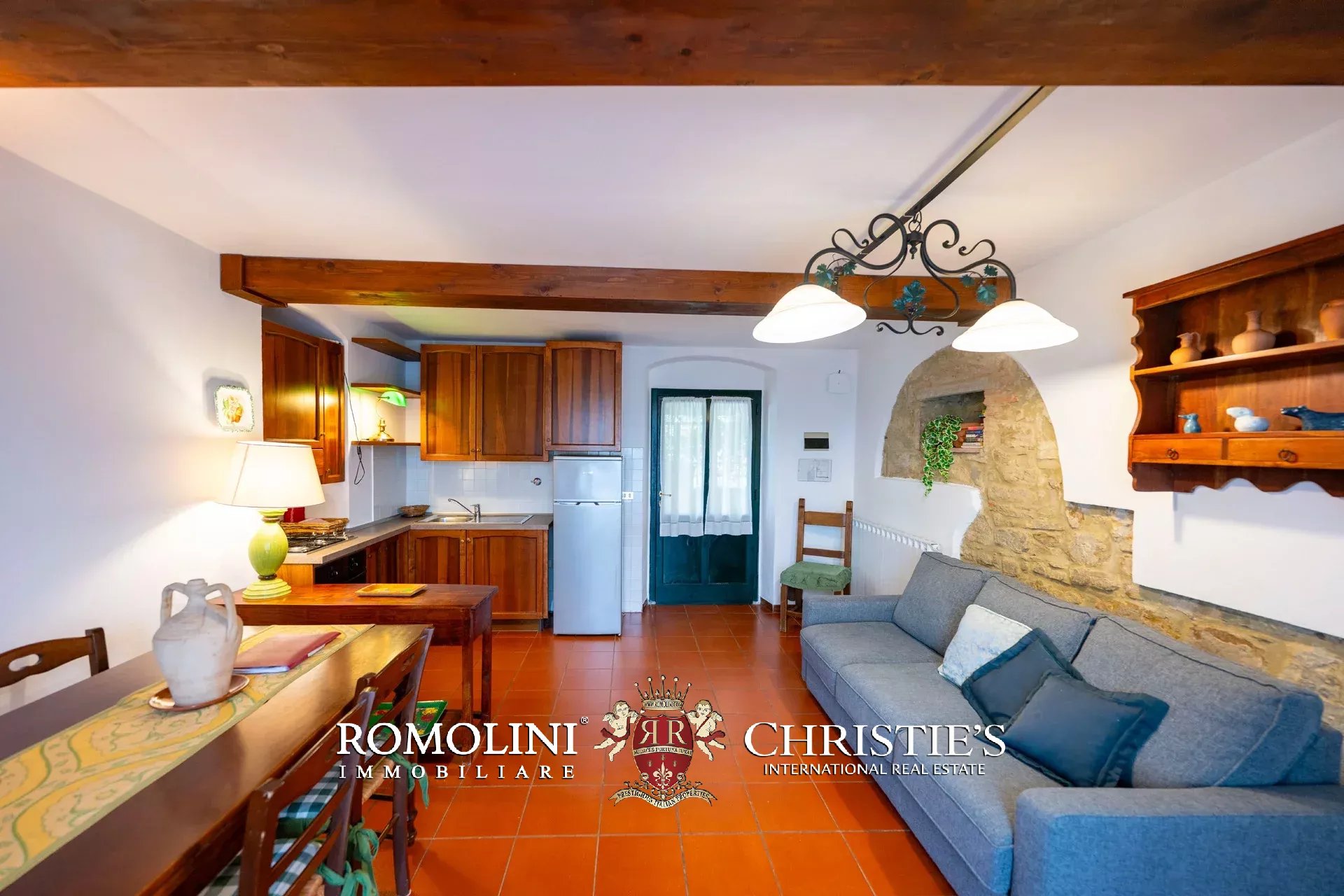 13 Bedroom Villa/Townhouse's Image 37