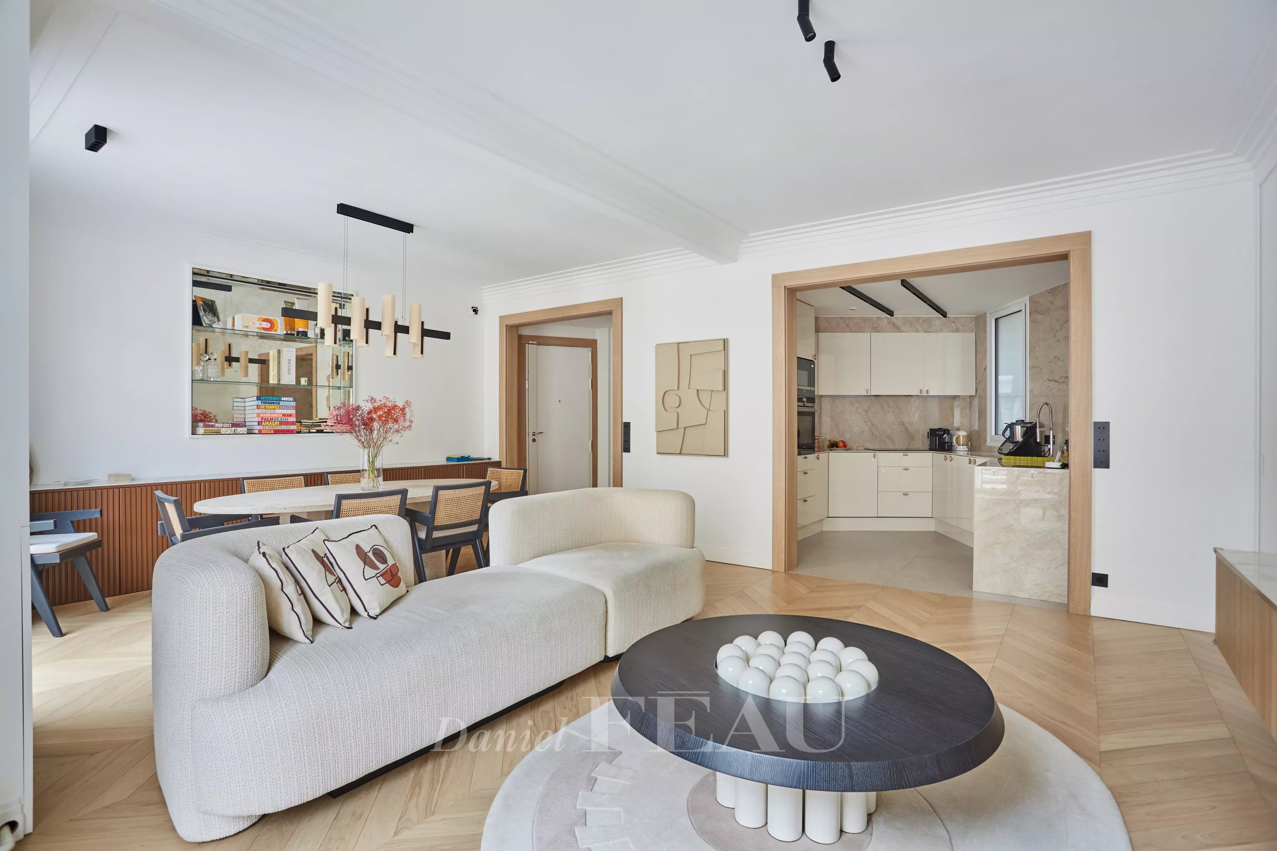 Sale Apartment Paris 16th