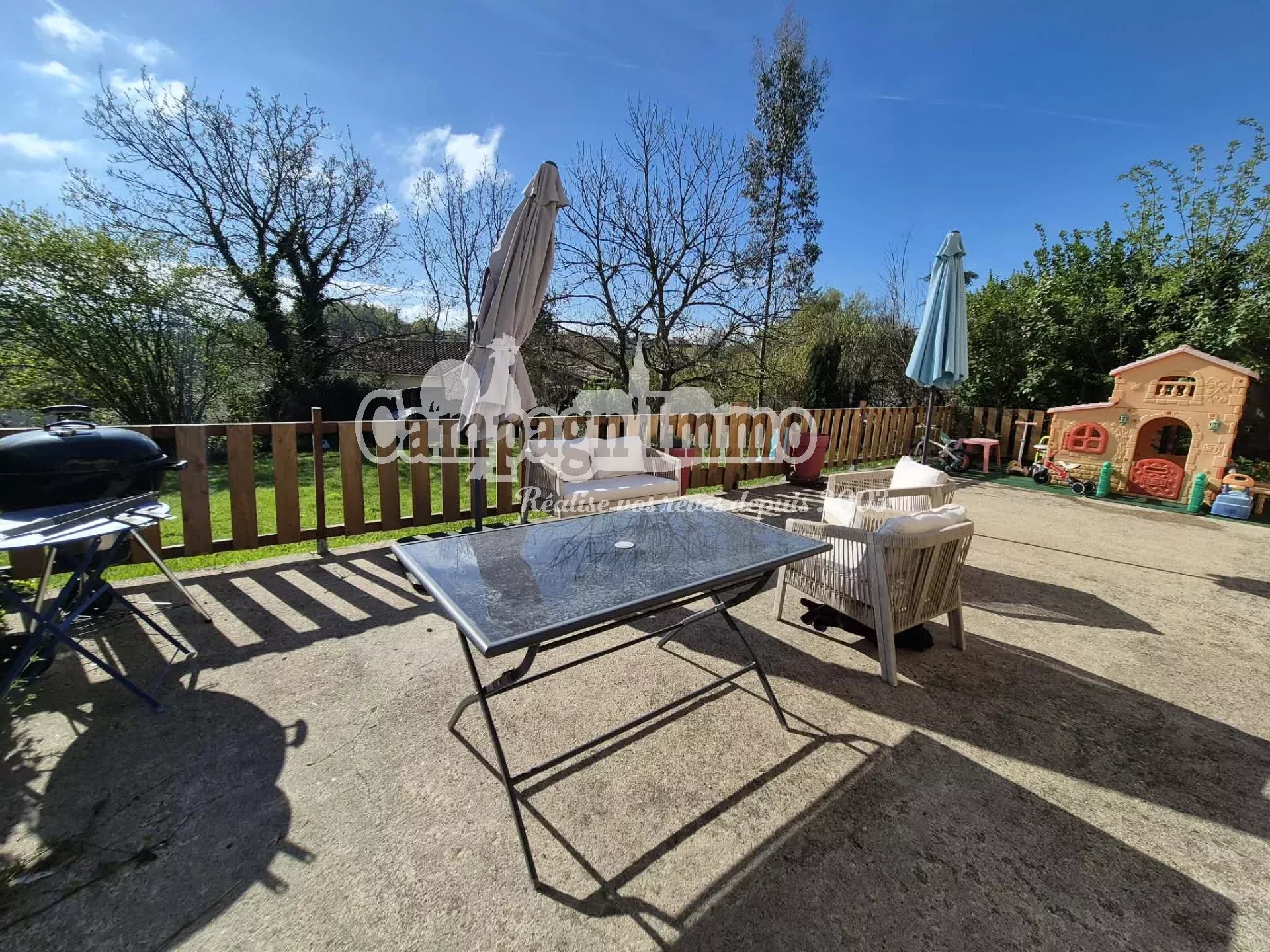 Agence immobilière de 