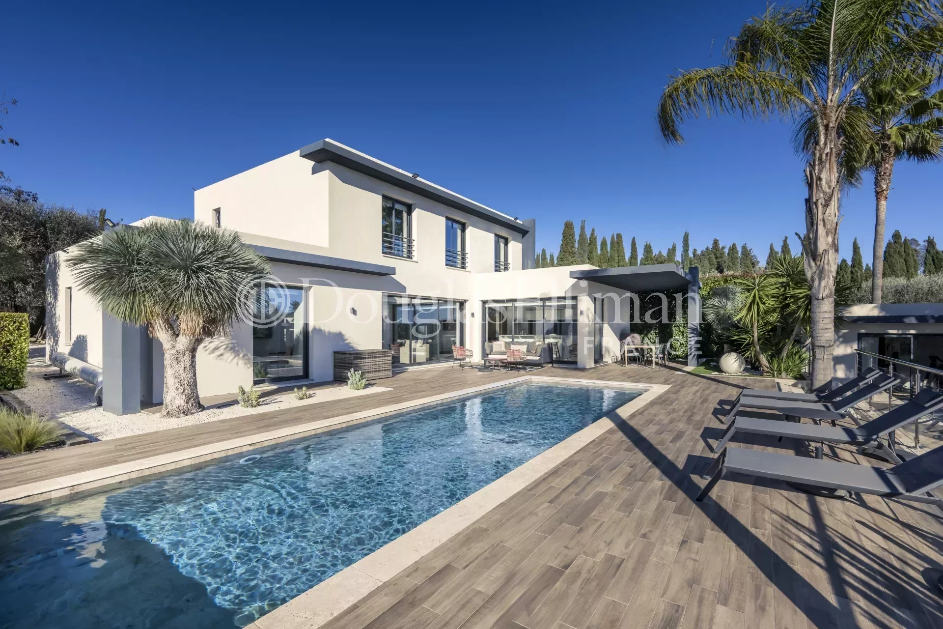 Valbonne – Modern Villa with Pool walking distance to the Village - Picture n°2