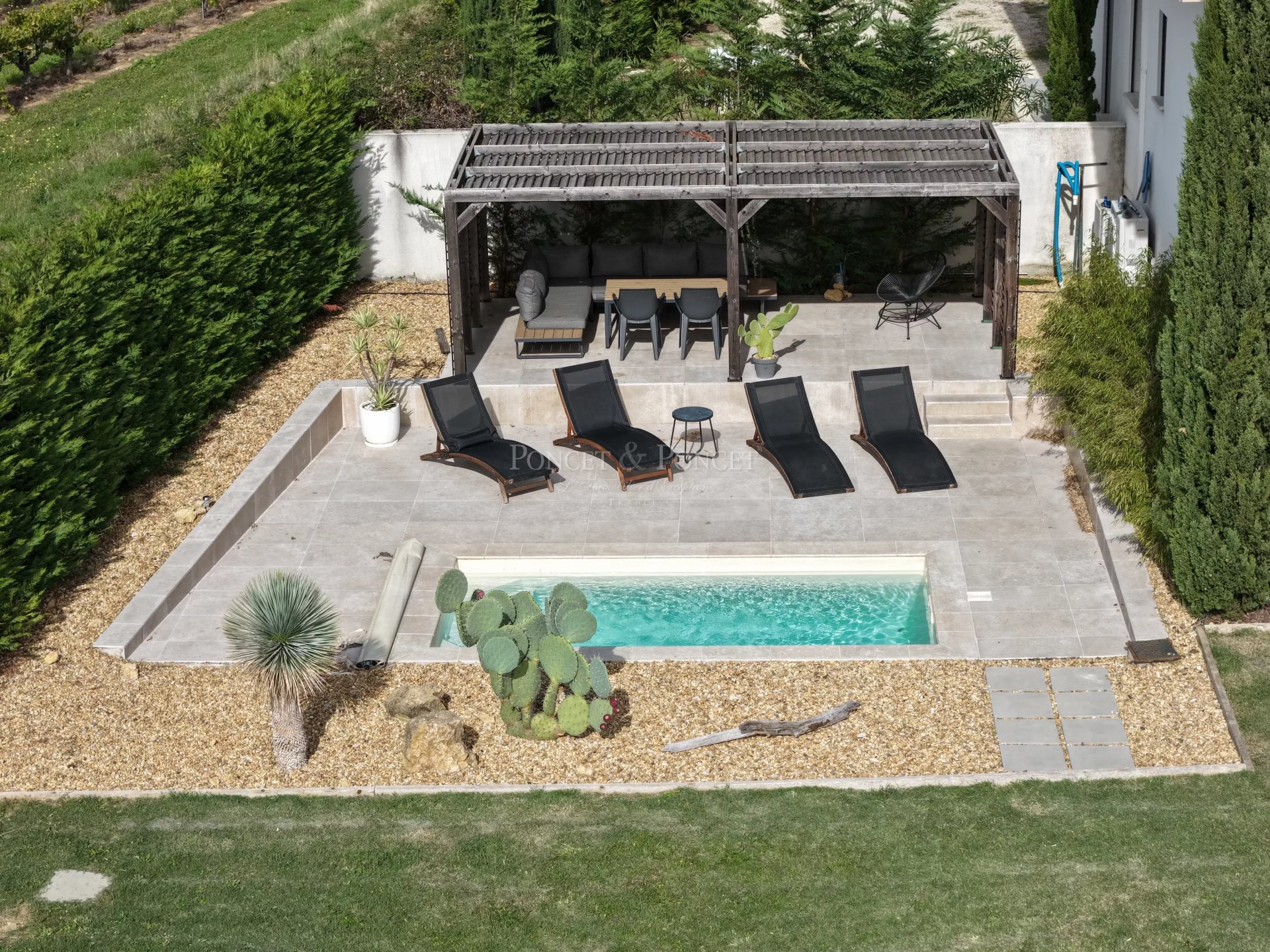 5 Bedroom Villa/Townhouse's Image 12