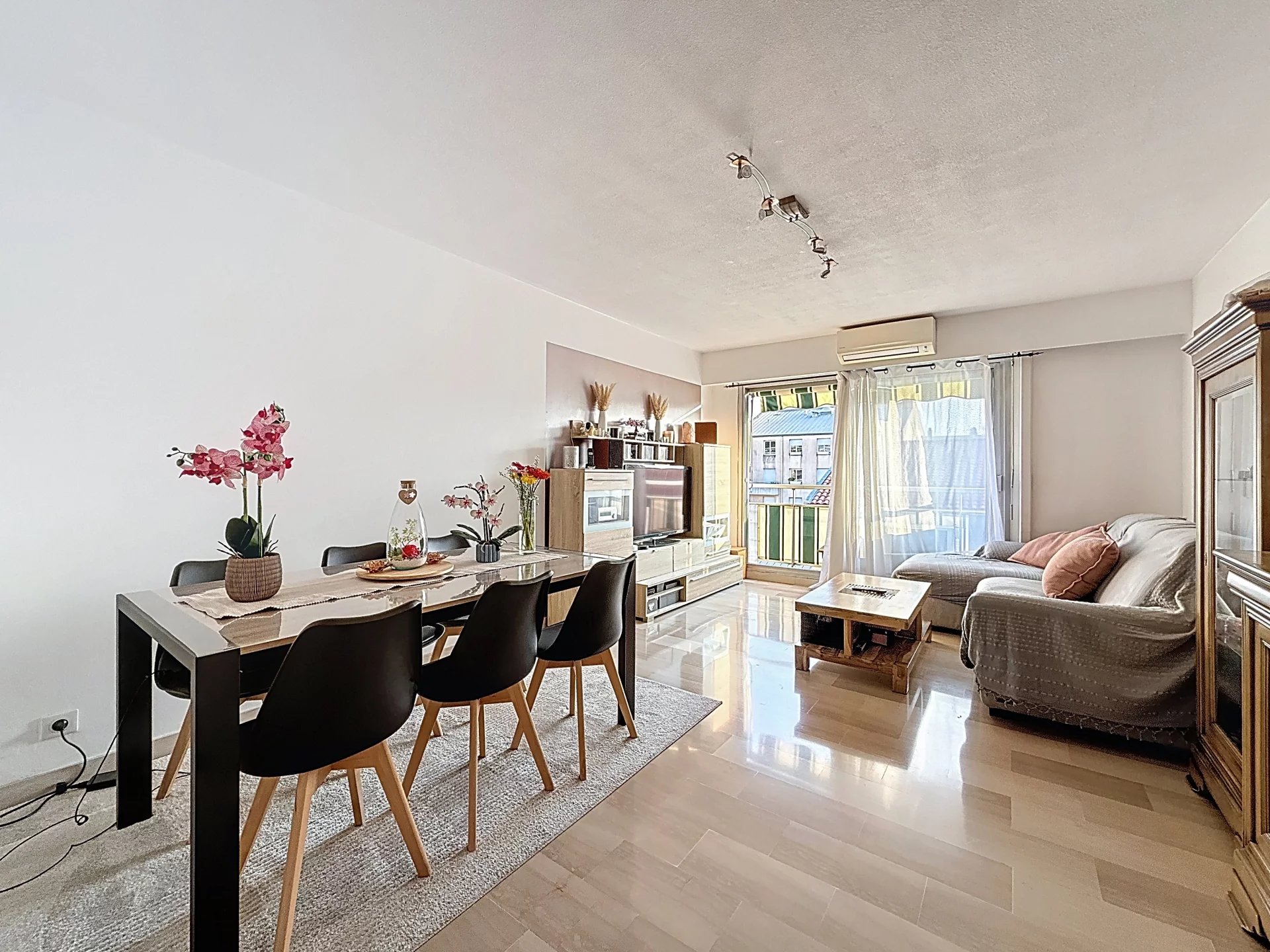 Verkoop Appartement - Nice Riquier