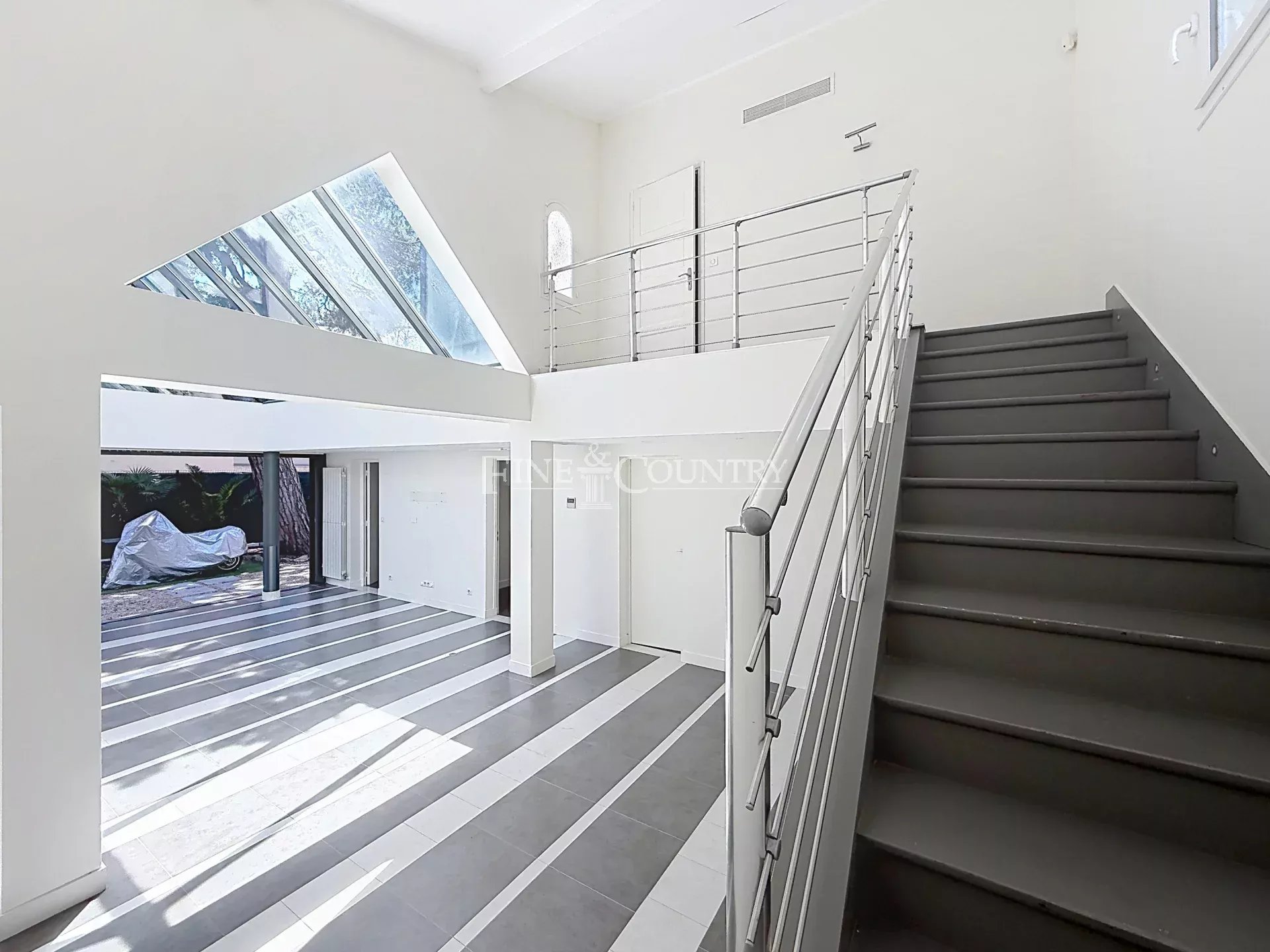 Photo of Villa for sale in Palm Beach, Cannes