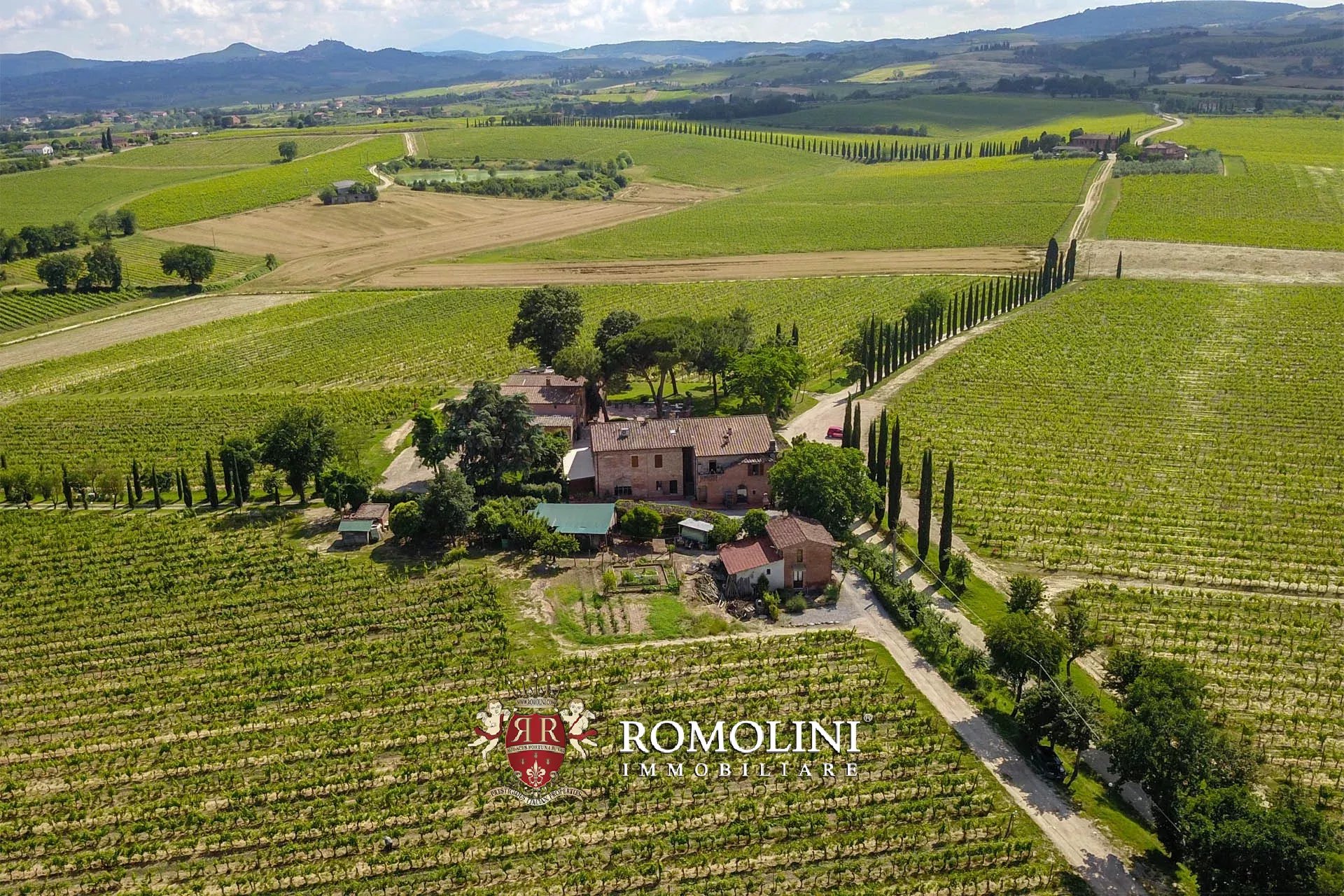 34 Bedroom Vineyard's Image 22