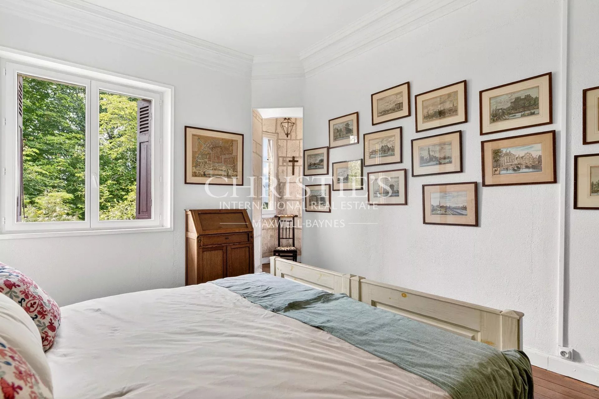 9 Bedroom Chateau's Image 41