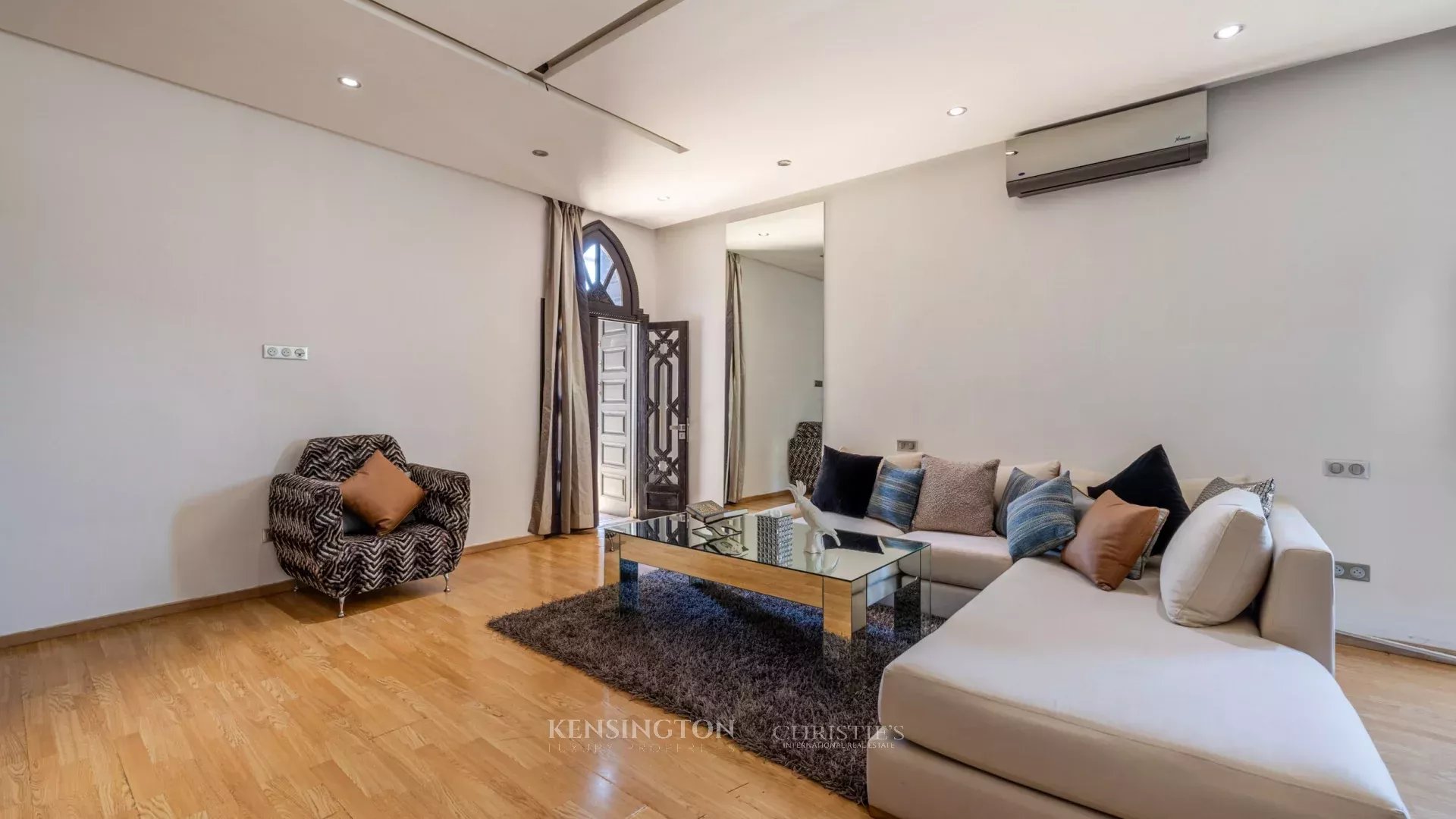 4 Bedroom Villa/Townhouse's Image 54