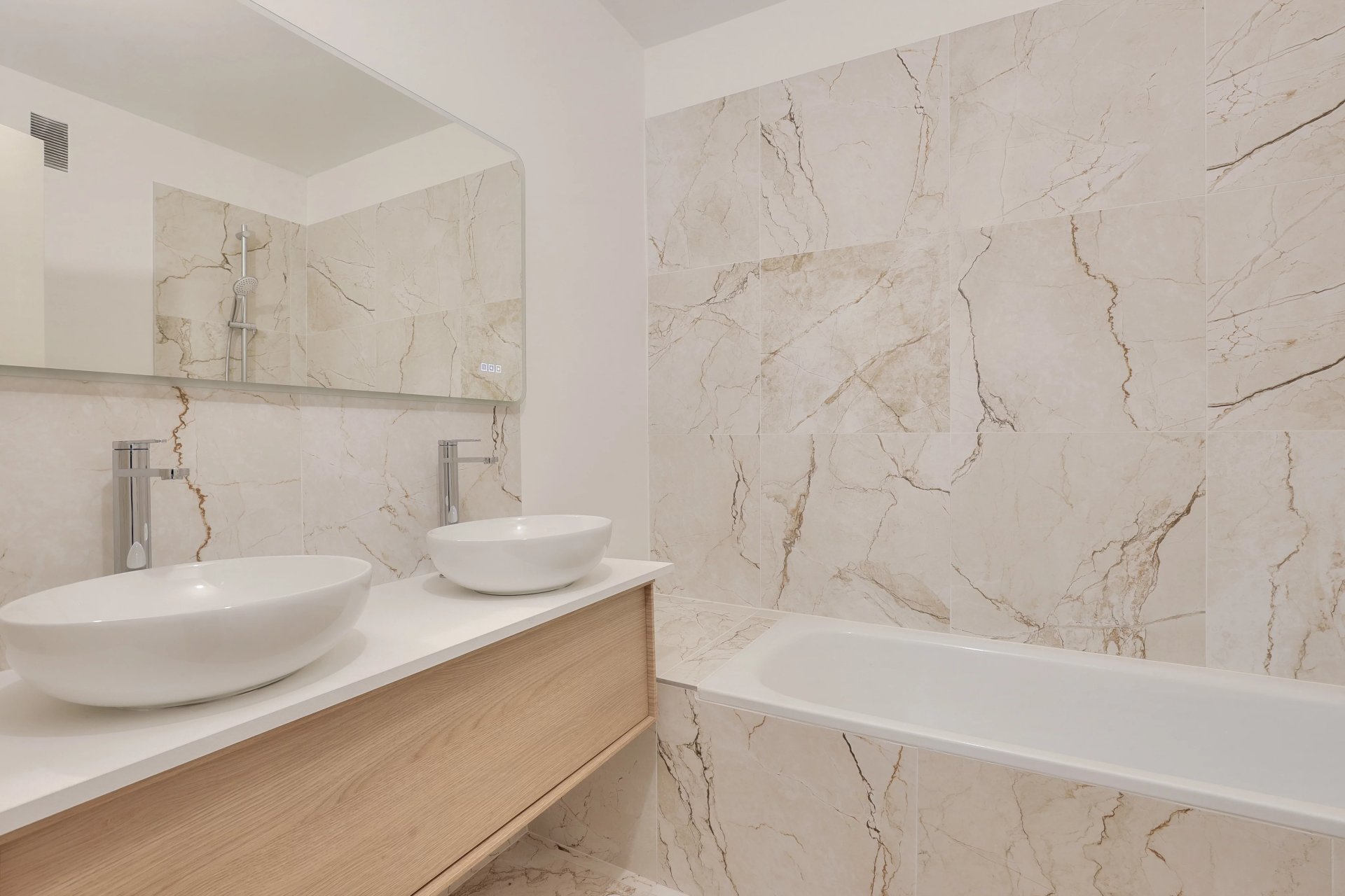 2 Bedroom Apartment/Flat's Image 5