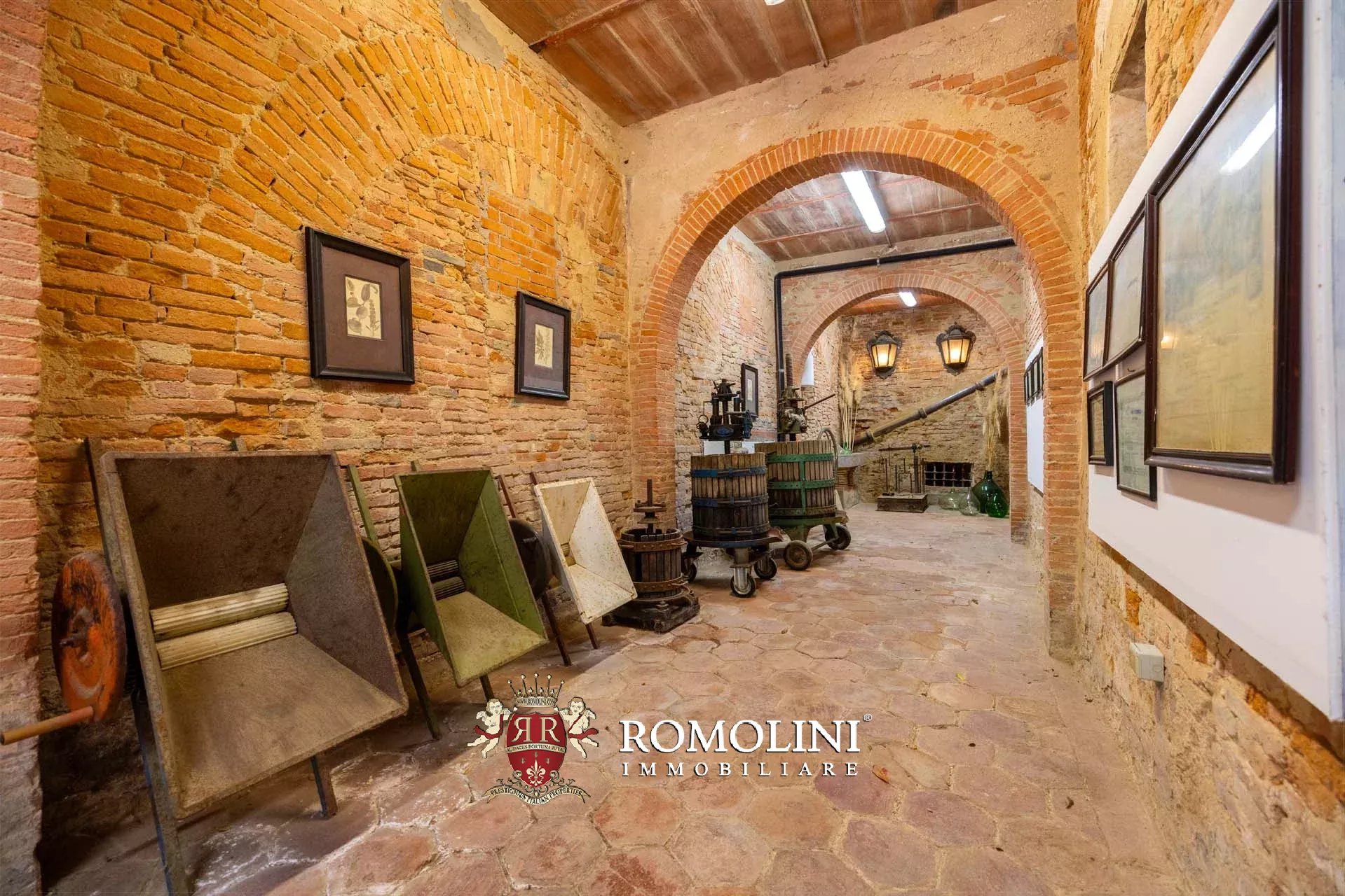 37 Bedroom Villa/Townhouse's Image 109
