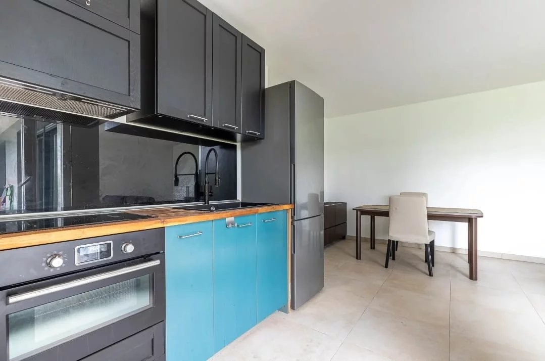 Appartement 2 pièces / Grande Terrasse / COUP DE COEUR / 58m2 / - Image Array