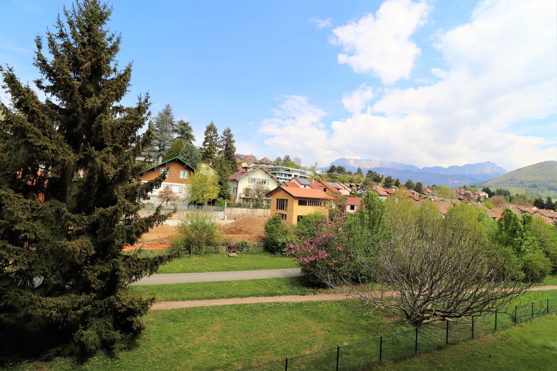 Annecy le Vieux, appartement 90 M2 au calme