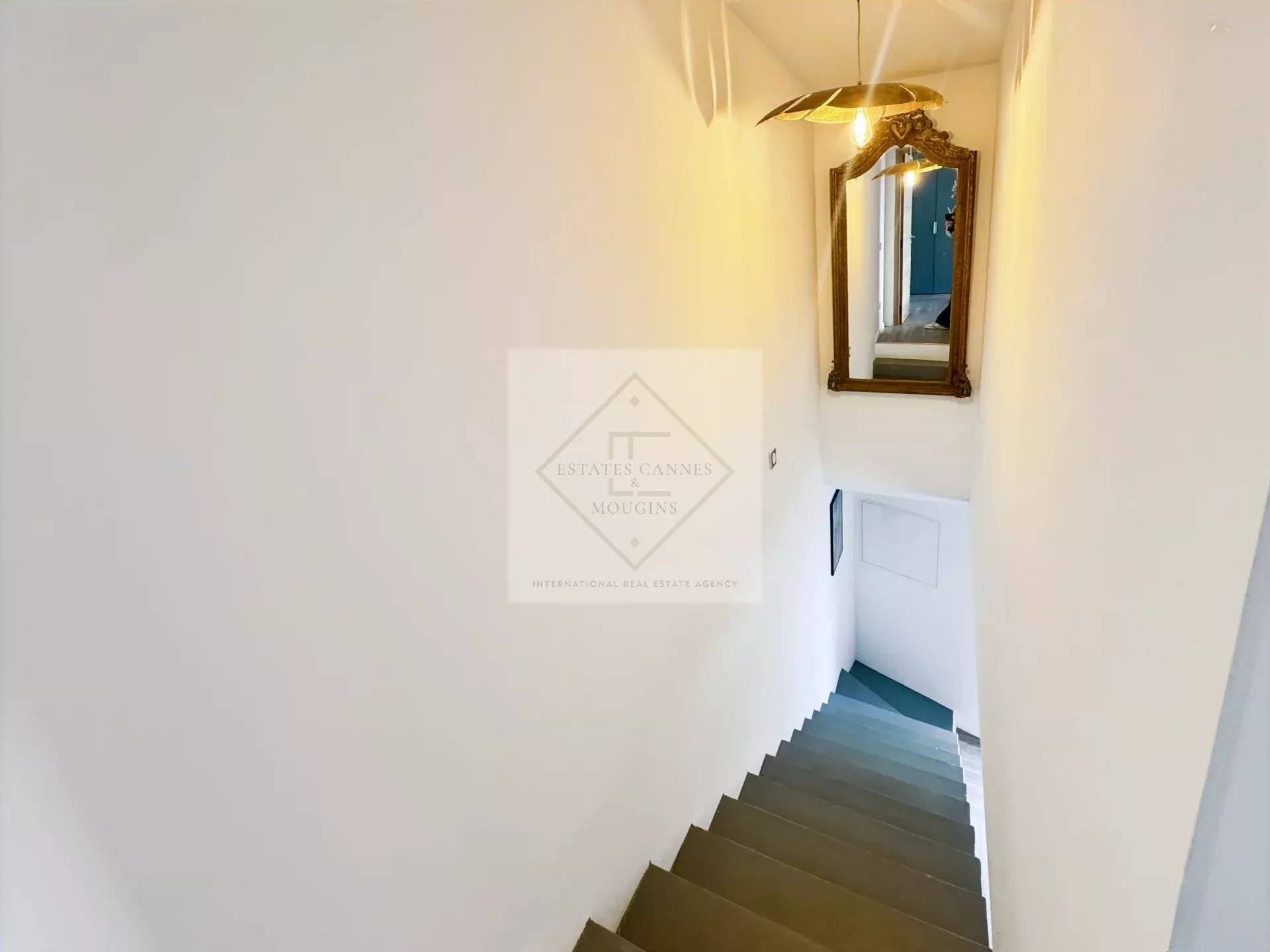 For  RENT : Charming Townhouse in the Heart of Cannes! — фото 14