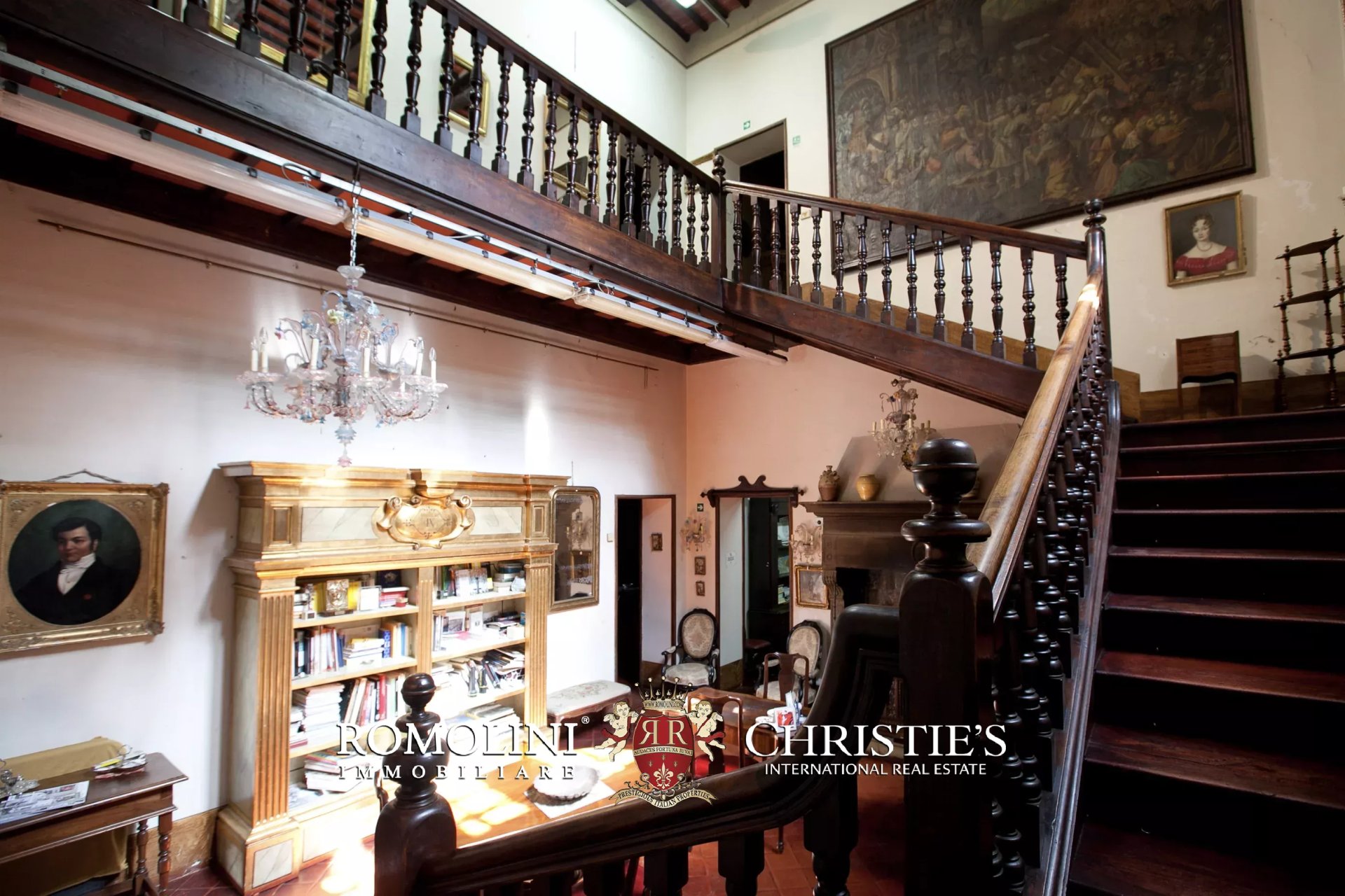6 Bedroom Villa/Townhouse's Image 18